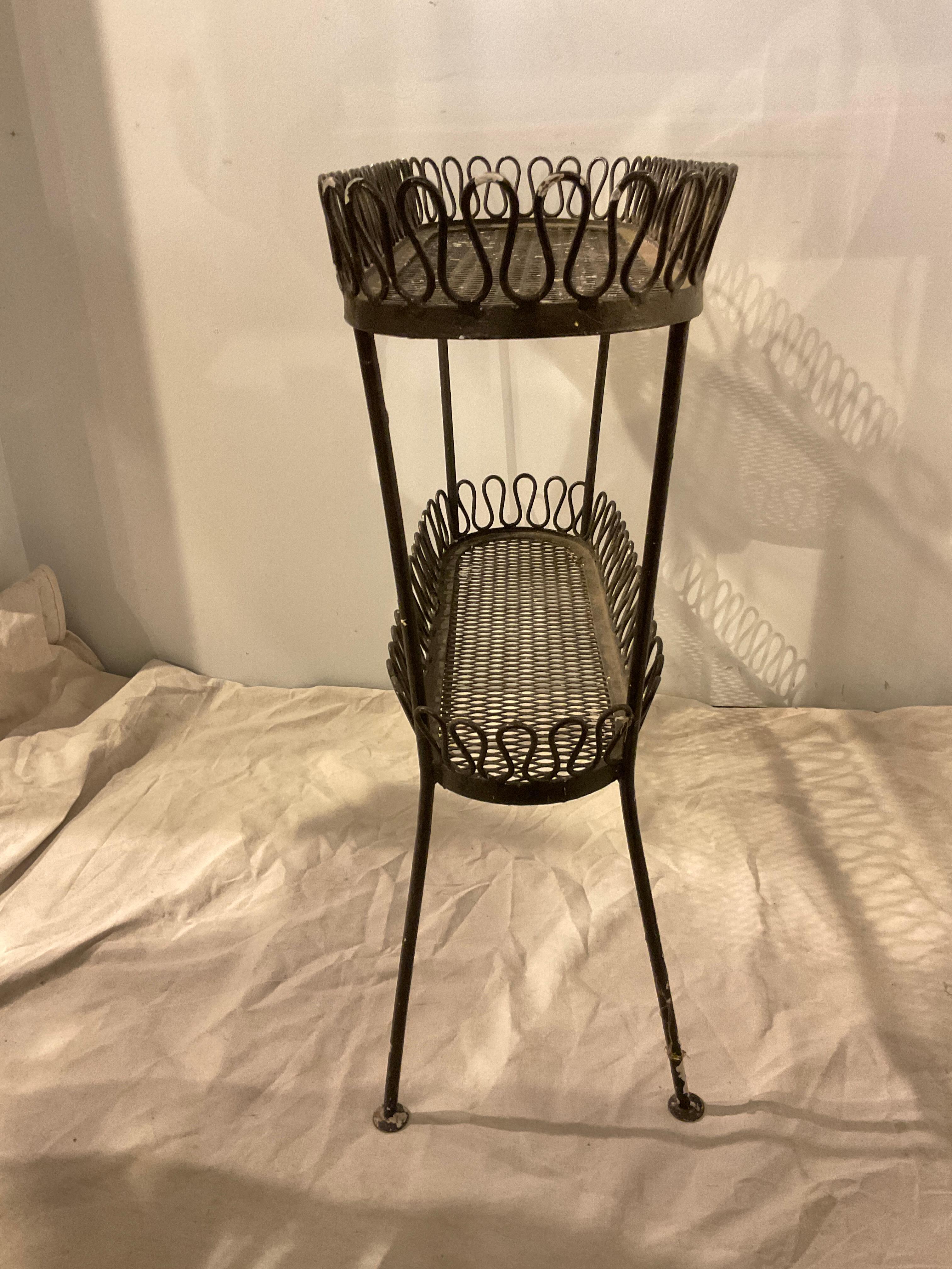 Maurizio  Tempestini Iron Plant Stand For Salterini In Good Condition For Sale In Tarrytown, NY