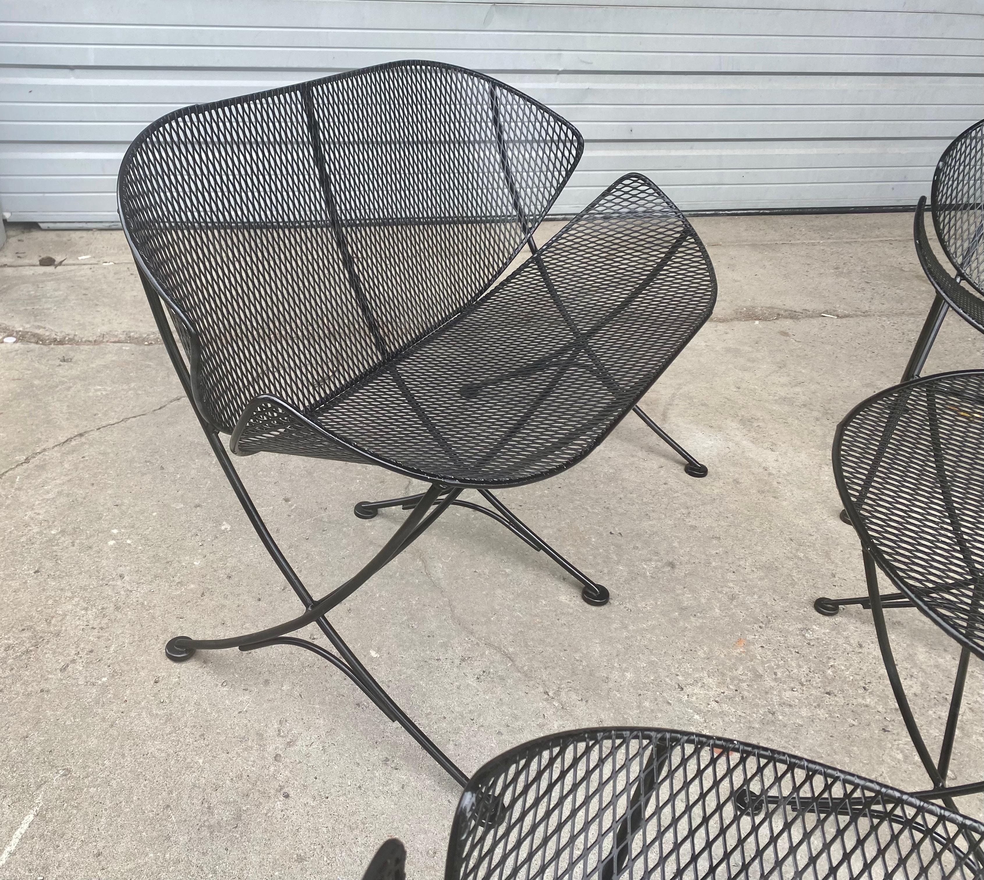 Mid-20th Century Maurizio Tempestini / Salterini Four-Piece Clam Shell Iron Patio Set
