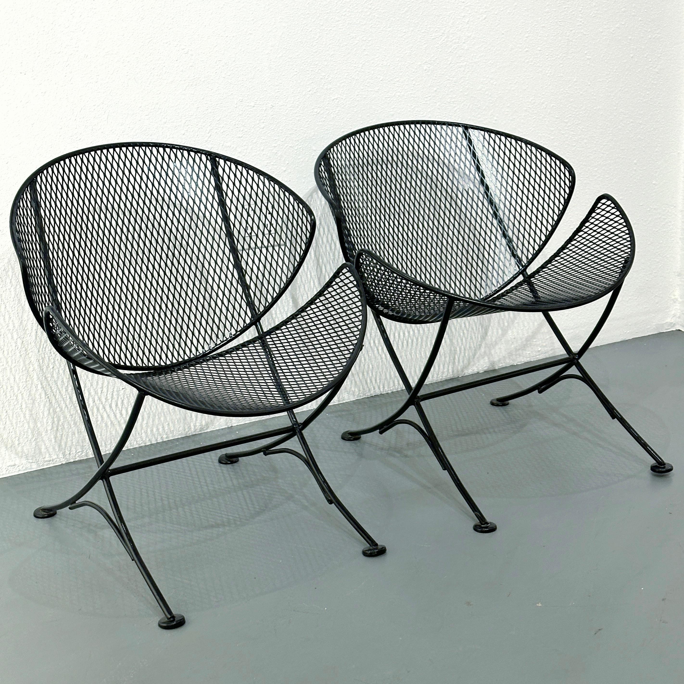 Maurizio Tempestino für Salterini Paar Loungesessel mit Muschelschale, ca. 1950er Jahre (Moderne der Mitte des Jahrhunderts) im Angebot