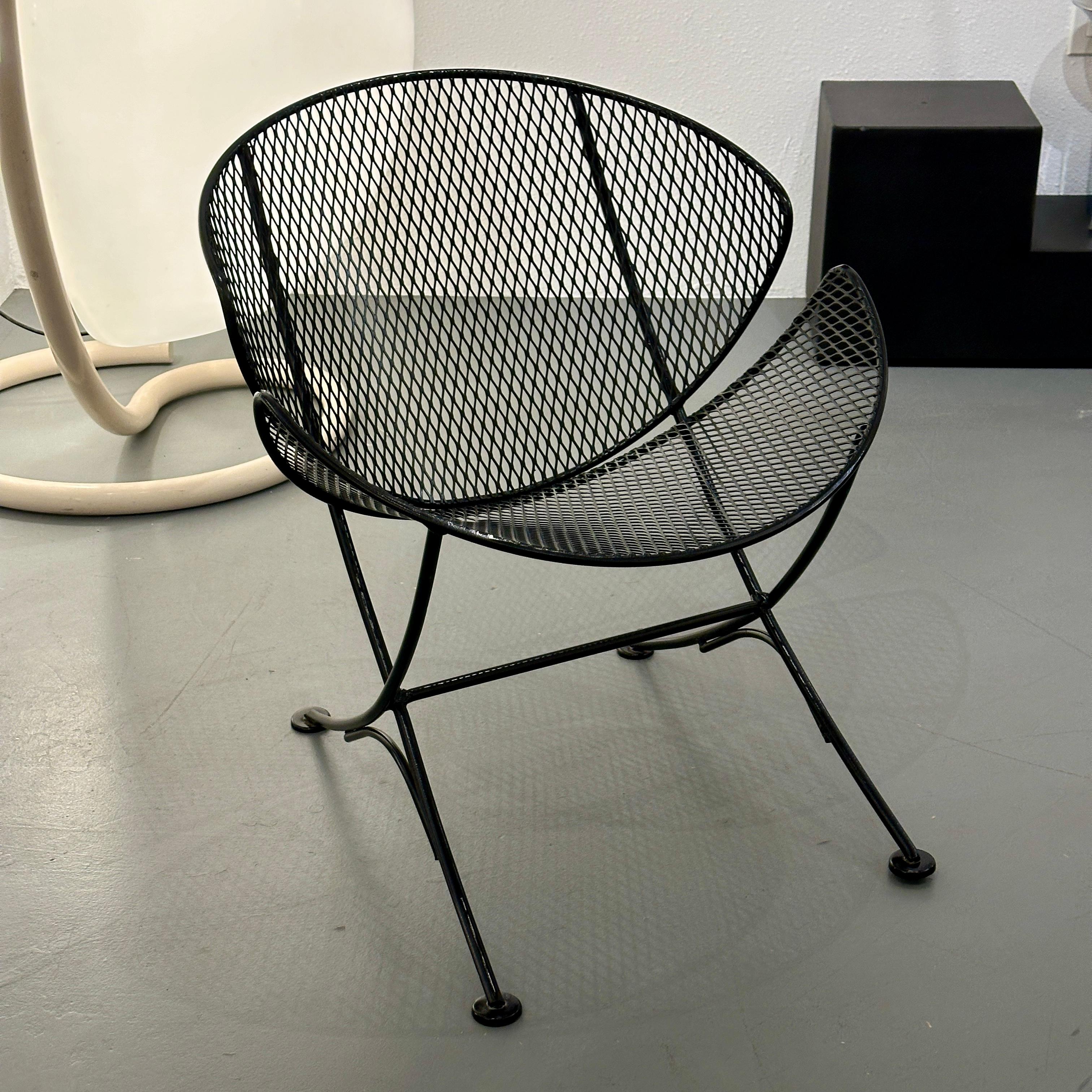 Maurizio Tempestino für Salterini Paar Loungesessel mit Muschelschale, ca. 1950er Jahre (amerikanisch) im Angebot
