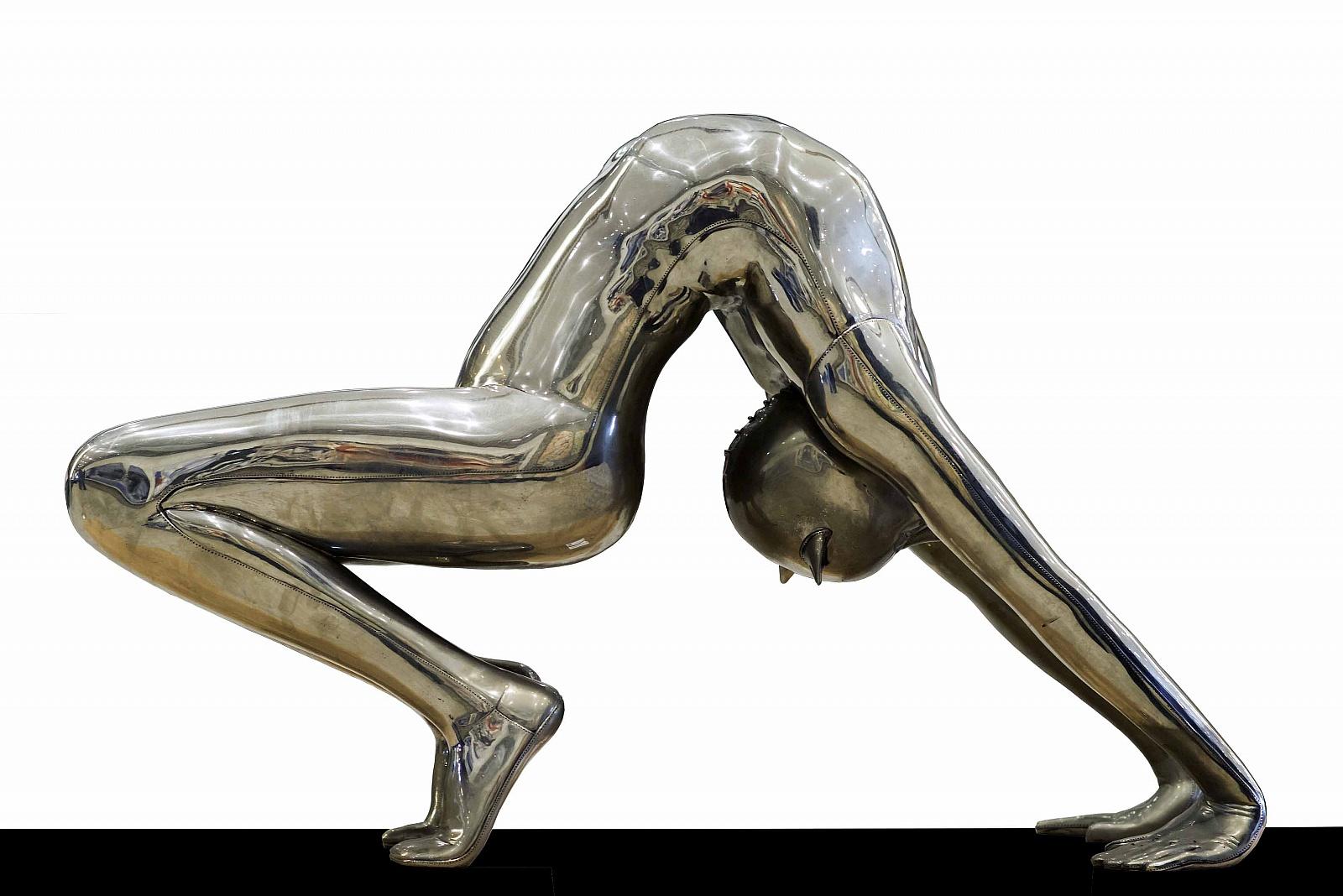 Mauro Corda Figurative Sculpture -  La gatta assise 