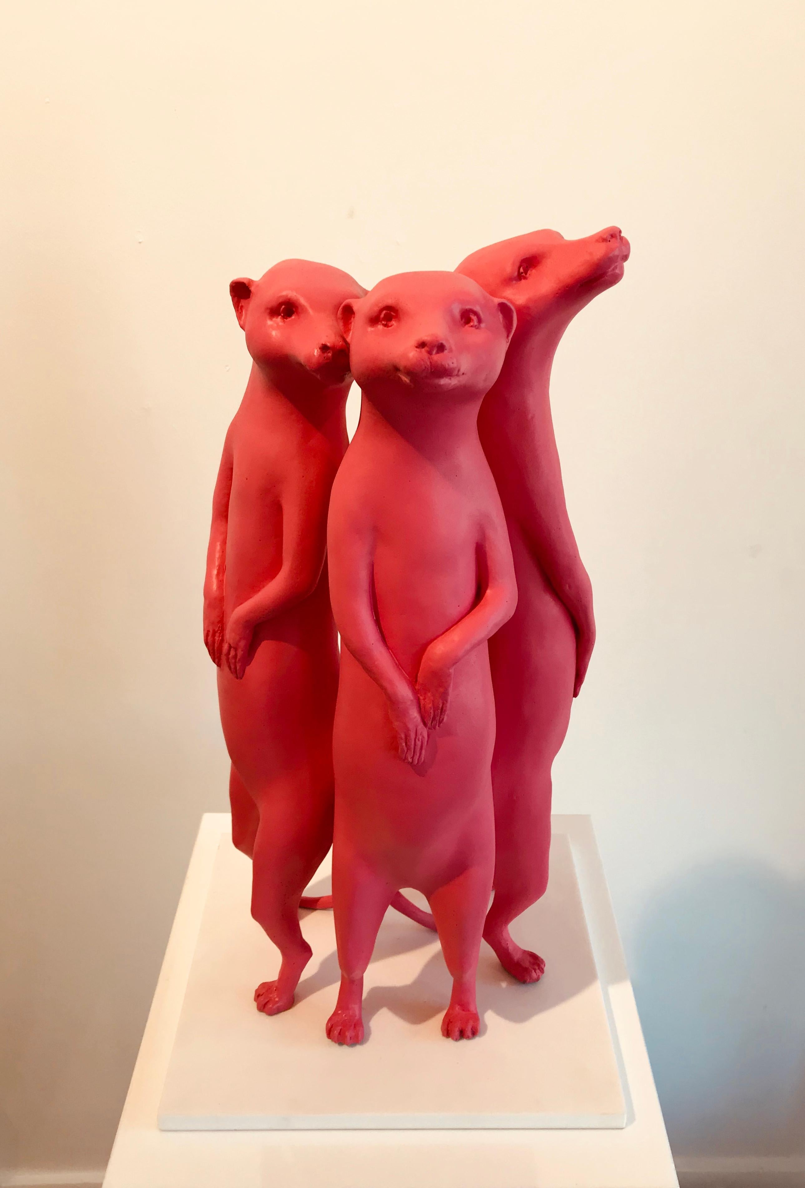 Mauro Corda Figurative Sculpture – Trois suricates