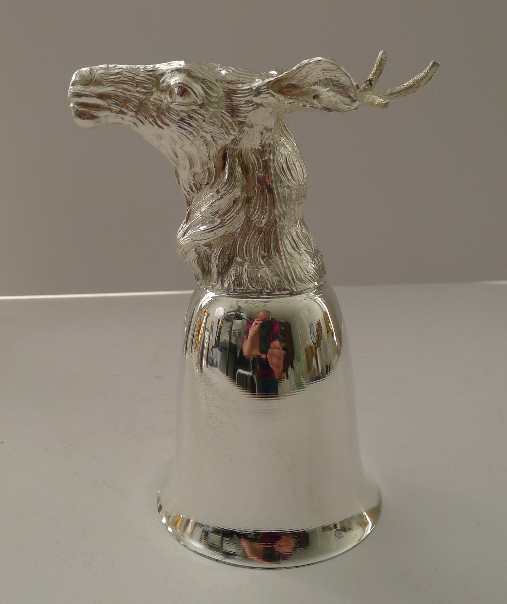 Mauro Manetti, Italia - Set di sei tazze a staffa figurate, 1970 ca. in vendita 1