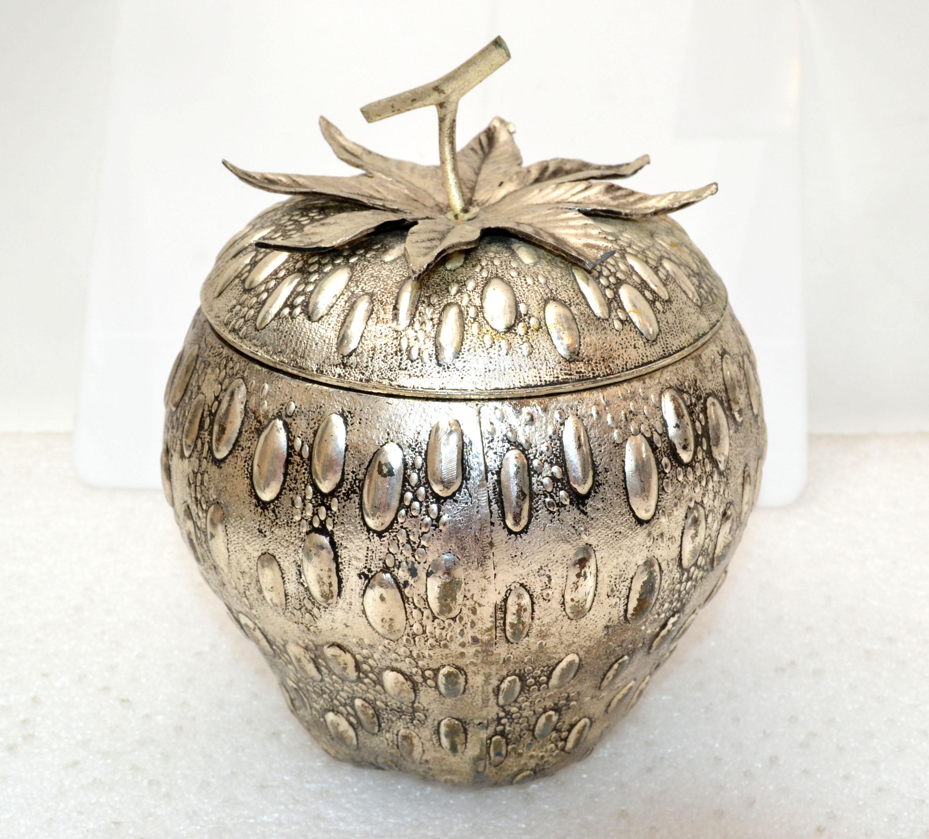 Mauro Manetti Strawberry Silver Plate Ice Bucket Mid-Century Modern, Italy 1960 In Good Condition For Sale In Miami, FL