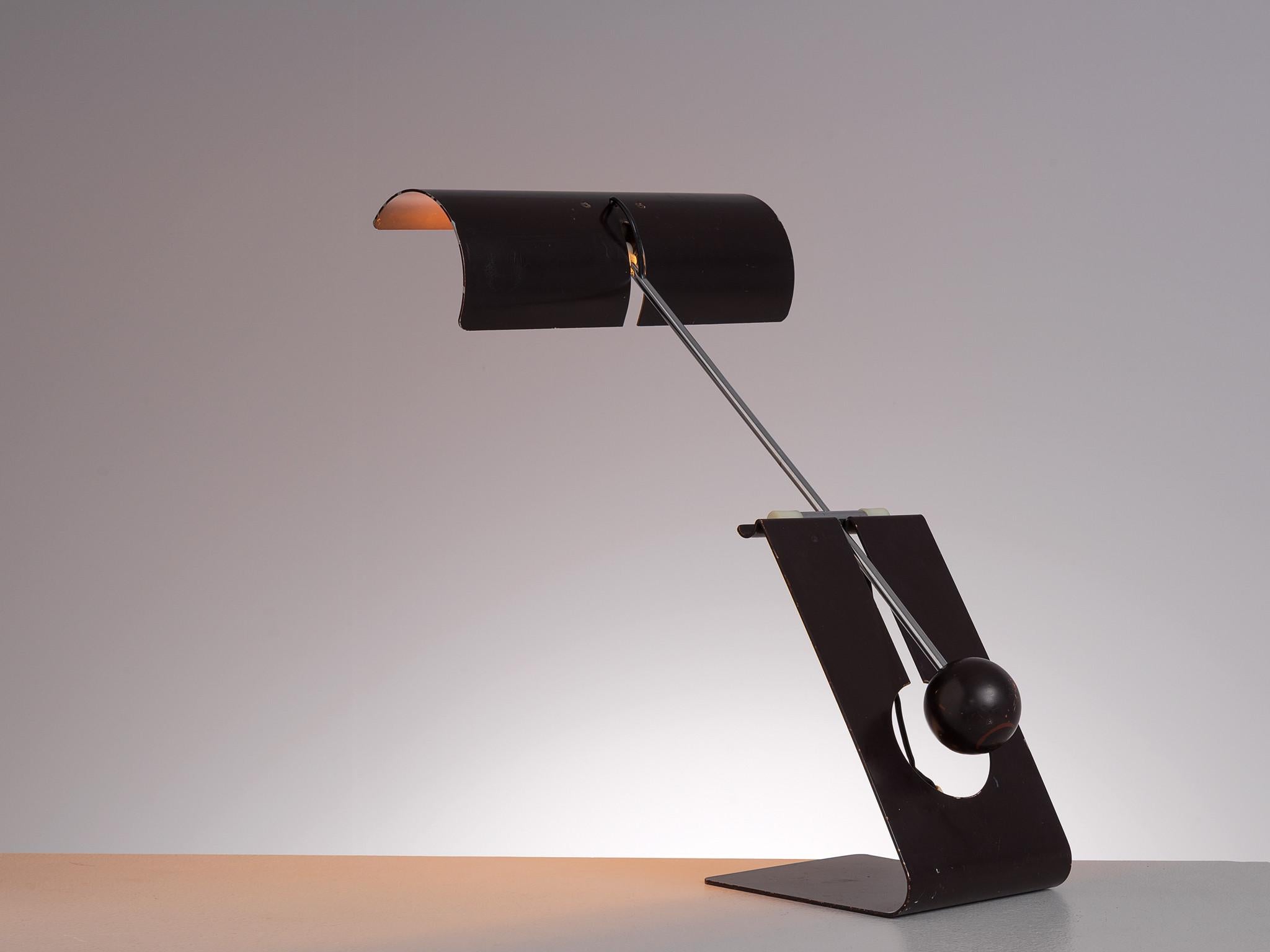 Mauro Martini for Fratelli, 'Picchio' table lamp, brown coated aluminium, Italy, 1960s.

This postmodern table lamp is designed by Mauro Martini for Fratelli. The name Picchio, meaning woodpecker in English, is taken from the shape of this lamp