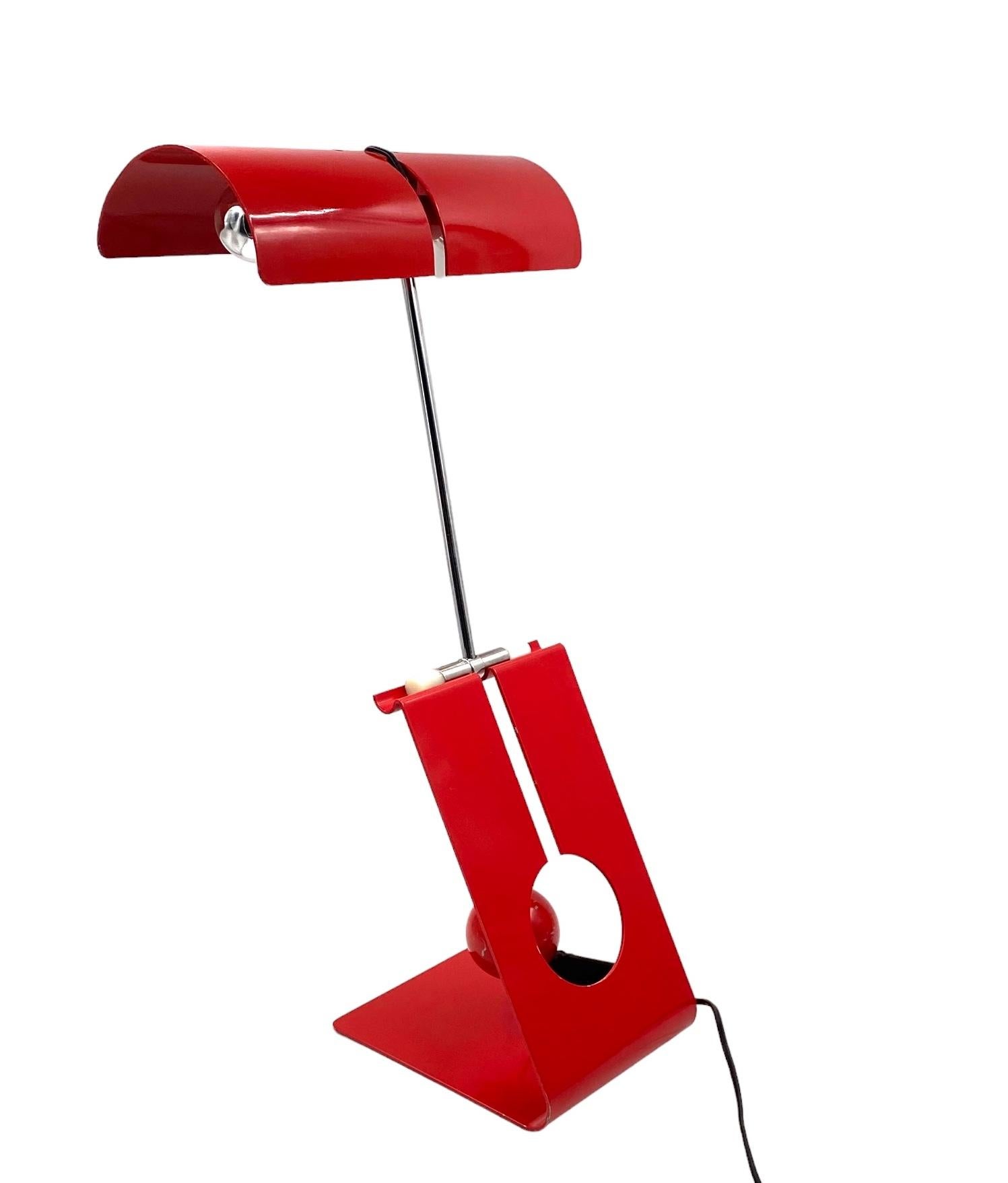 Mauro Martini, red 'Picchio' woodpecker table lamp, F.lli Martini Italy 1970s For Sale 2