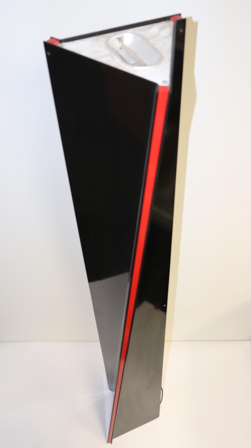 Mid-Century Modern Mauro Marzollo Sculptured Floor Lamp Black with Red Stripes Details For Sale