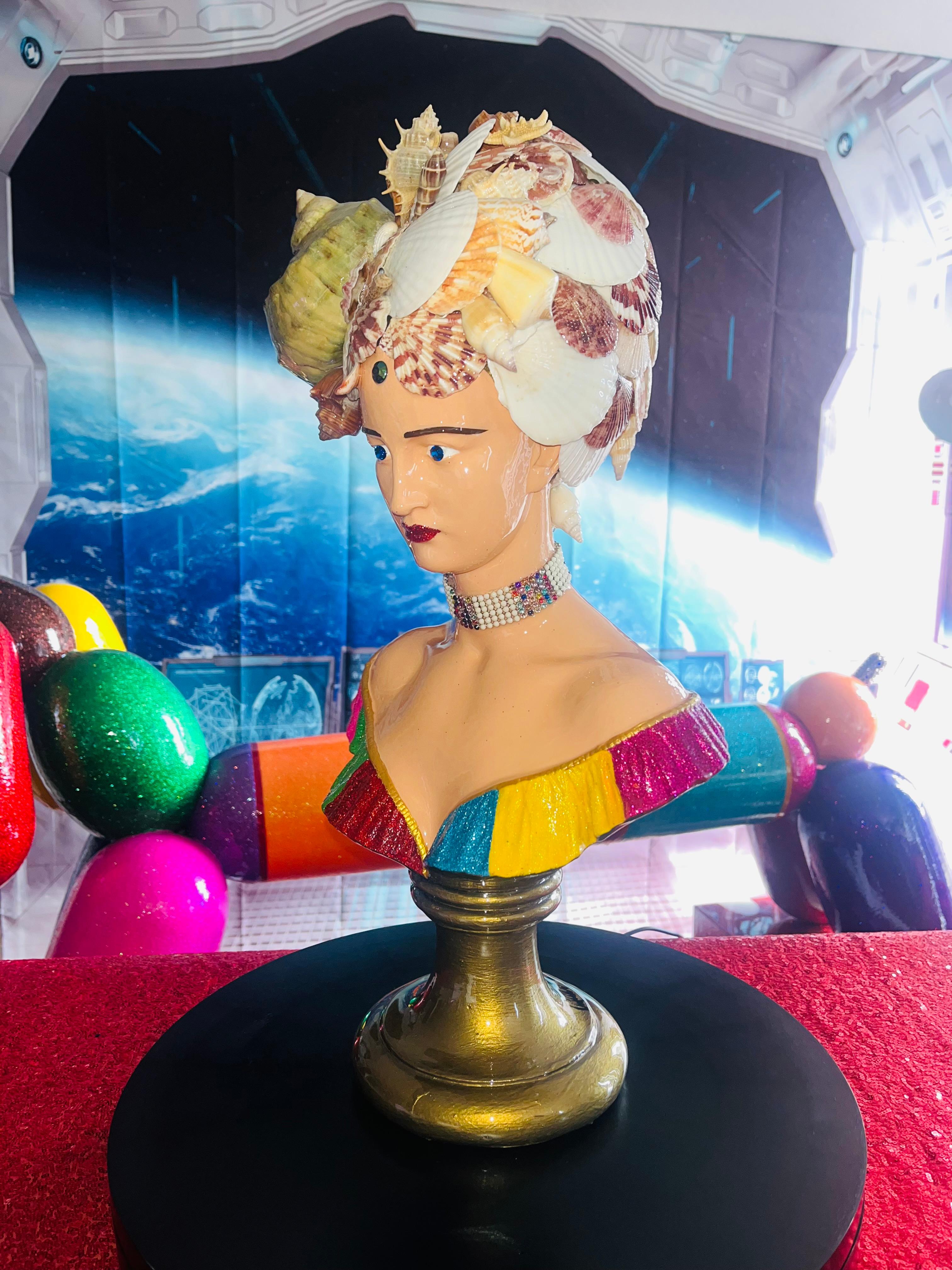 'I Like When You Call Me Senhorita' III (Orig. Female Bust With Real Seashells) - Sculpture by Mauro Oliveira
