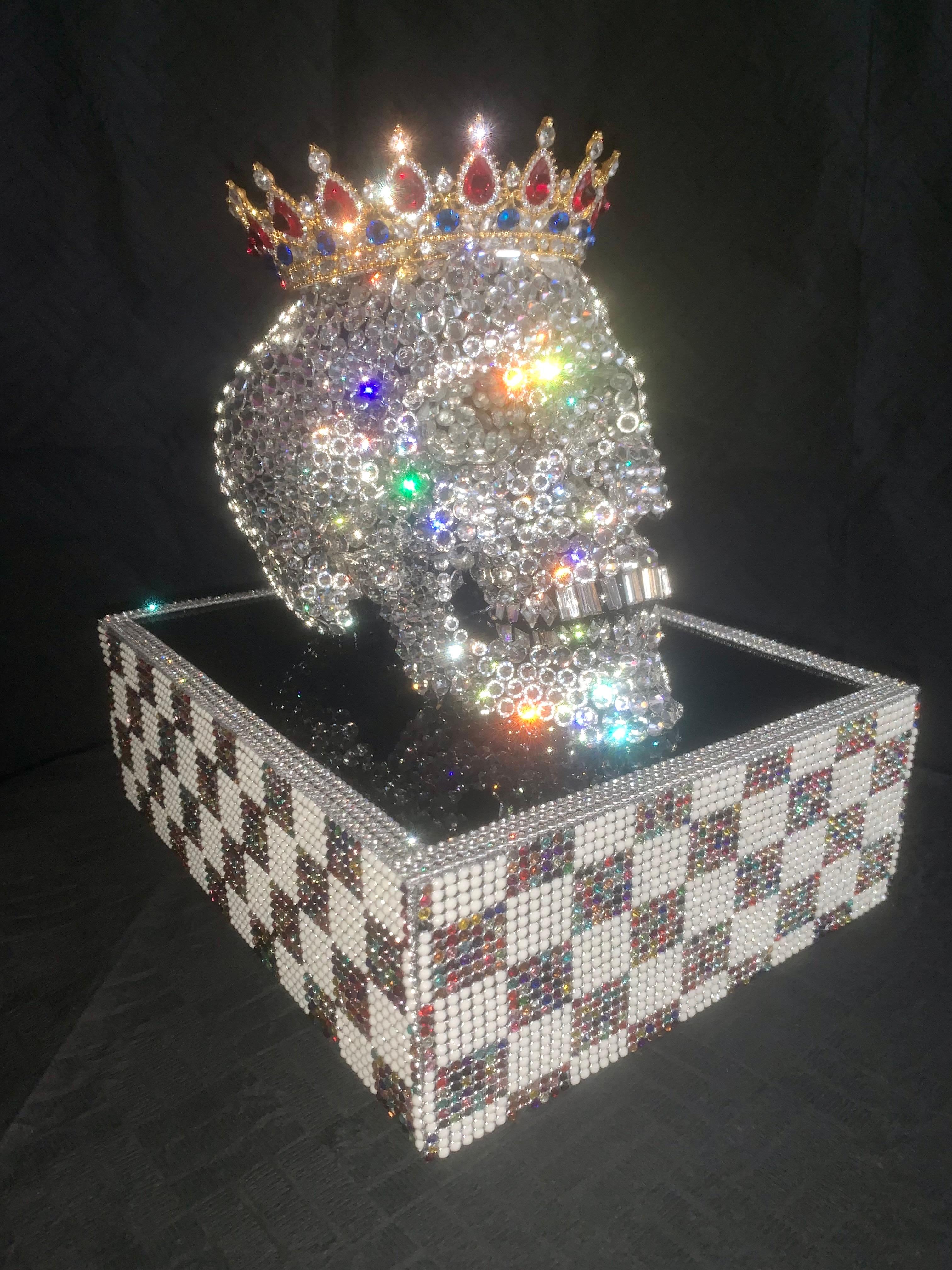 PRINCE PHILIP-DUKE OF EDINBURGH (1 of a kind Swarovski Skull w/ Base and Crown). - Contemporary Sculpture by Mauro Oliveira