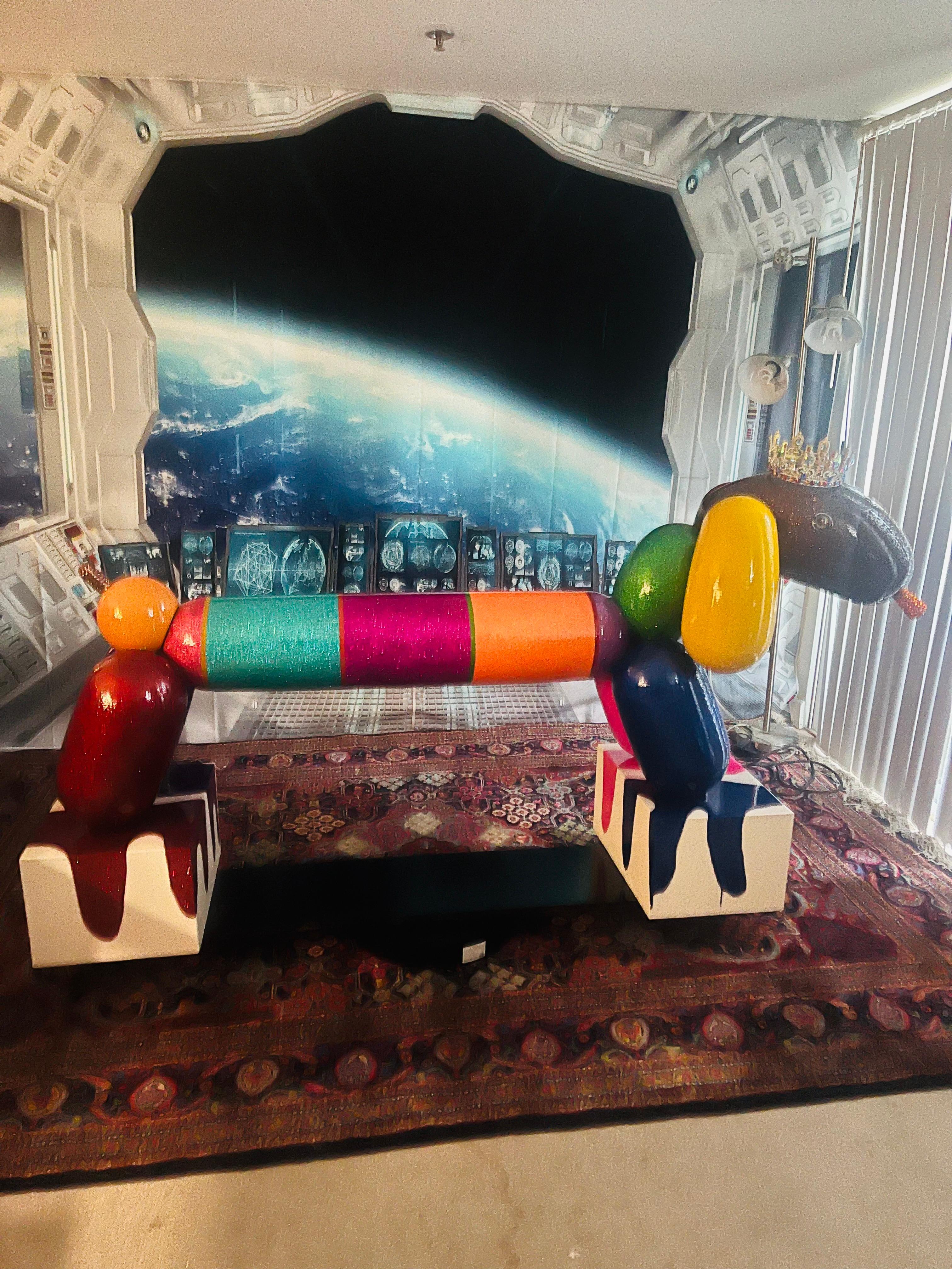 THE WINNER BALLOON DOG è il decimo capolavoro di scultura animale di Mauro Oliveira.

Dopo il nono pezzo Oliveira pensava che fosse finita, finché non ha trovato questo pezzo vuoto a DTLA: è stato amore a prima vista e l'ha avuto.

30 giorni dopo,