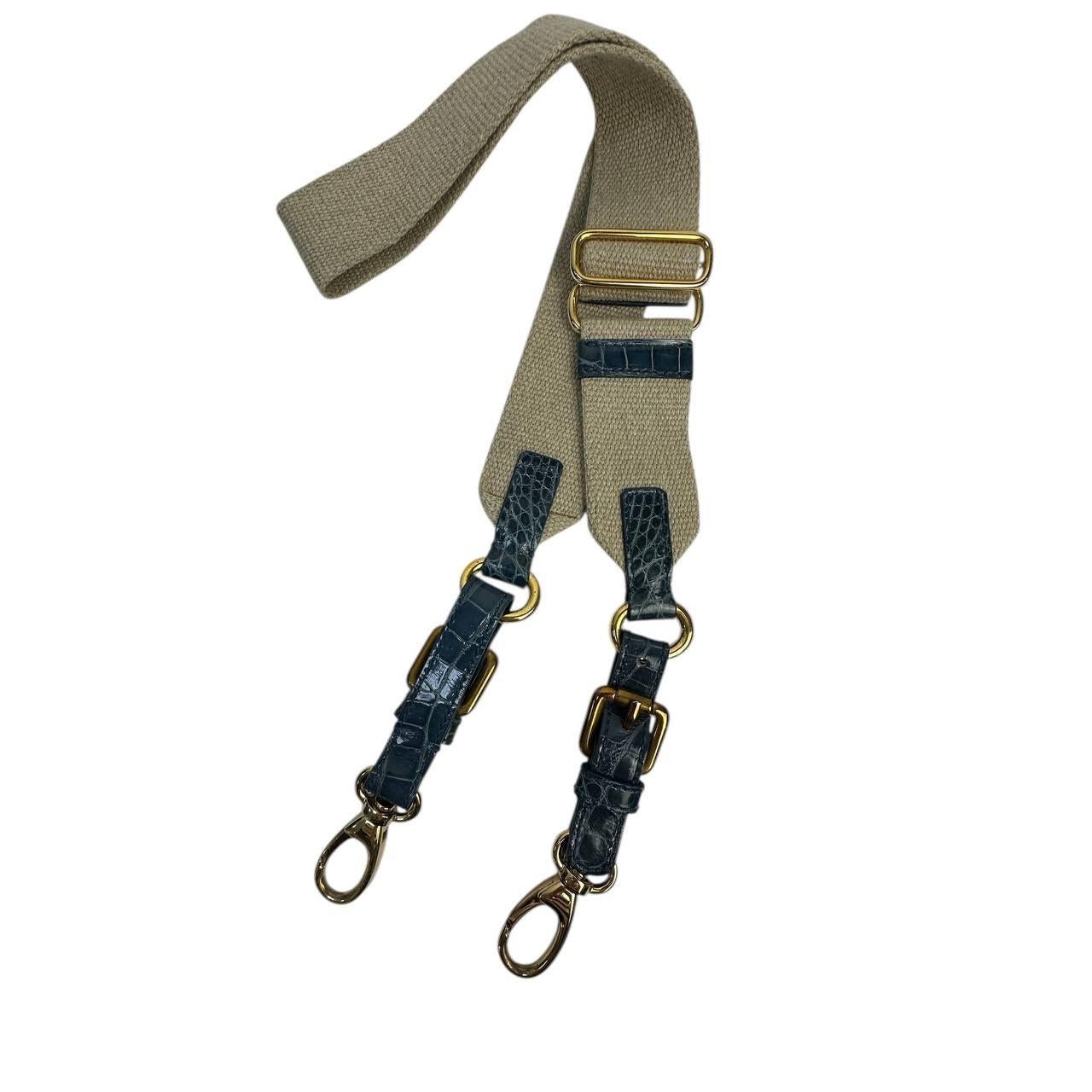 Mauro Volponi - Sac à main en cuir de crocodile bleu en vente 3