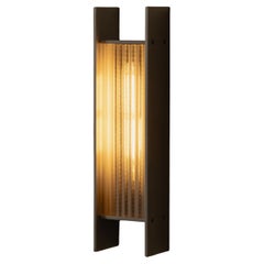 Mauro Wandleuchter aus gebürstetem Aluminium mit geripptem Schirm von Nuumbra