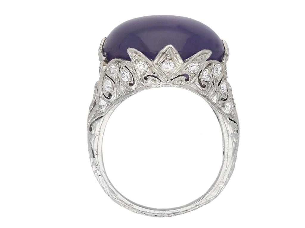Art Deco Mauve Star Sapphire and Diamond Cluster Ring, circa 1920 For Sale