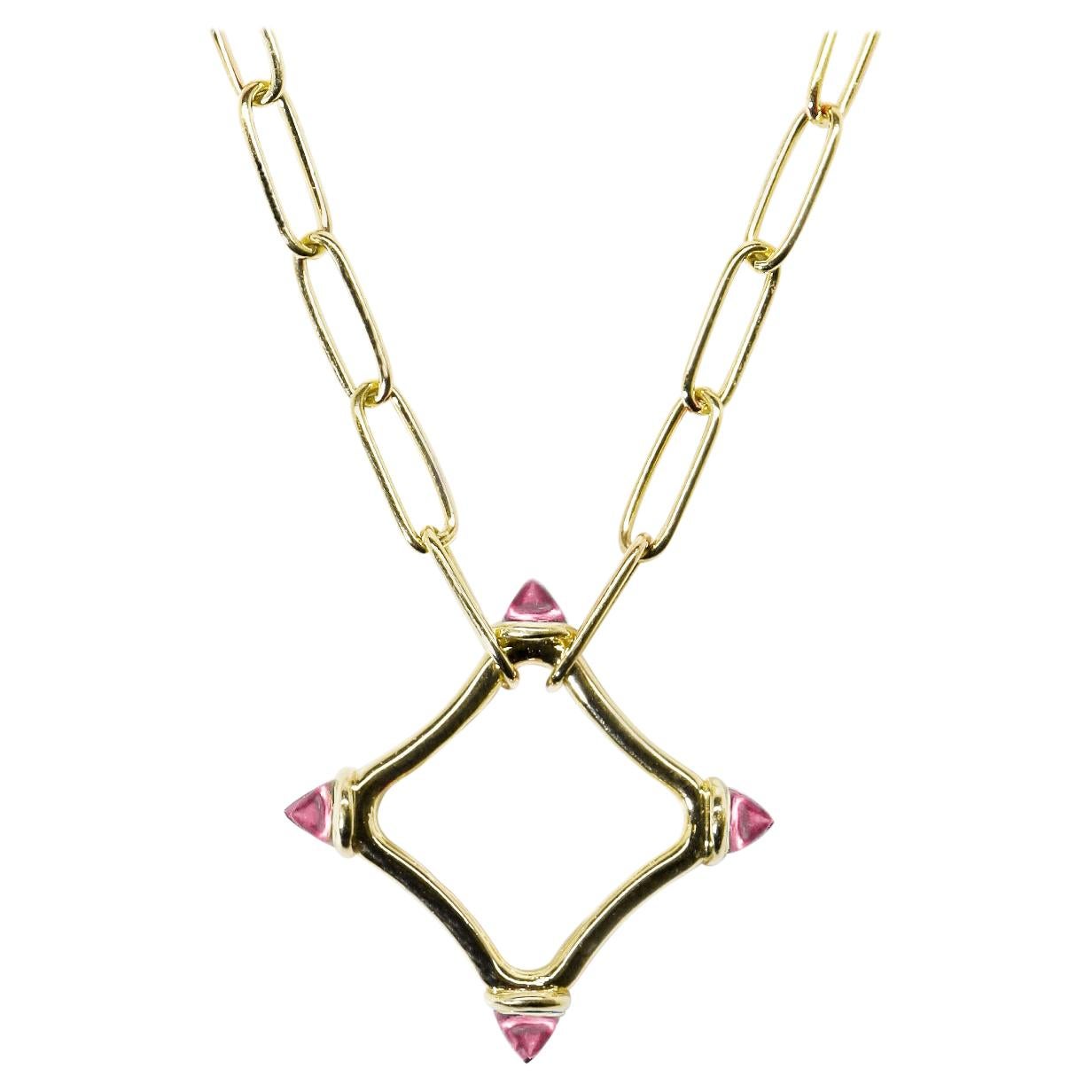 Collier en or 18 carats, tourmaline rose taillée à l'envers, avec logo de couleur Maviada