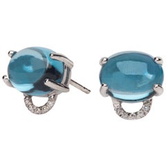 Maviada's Diamond Marmaris 18 Karat Gold Stud Earrings, Swiss Blue Topaz
