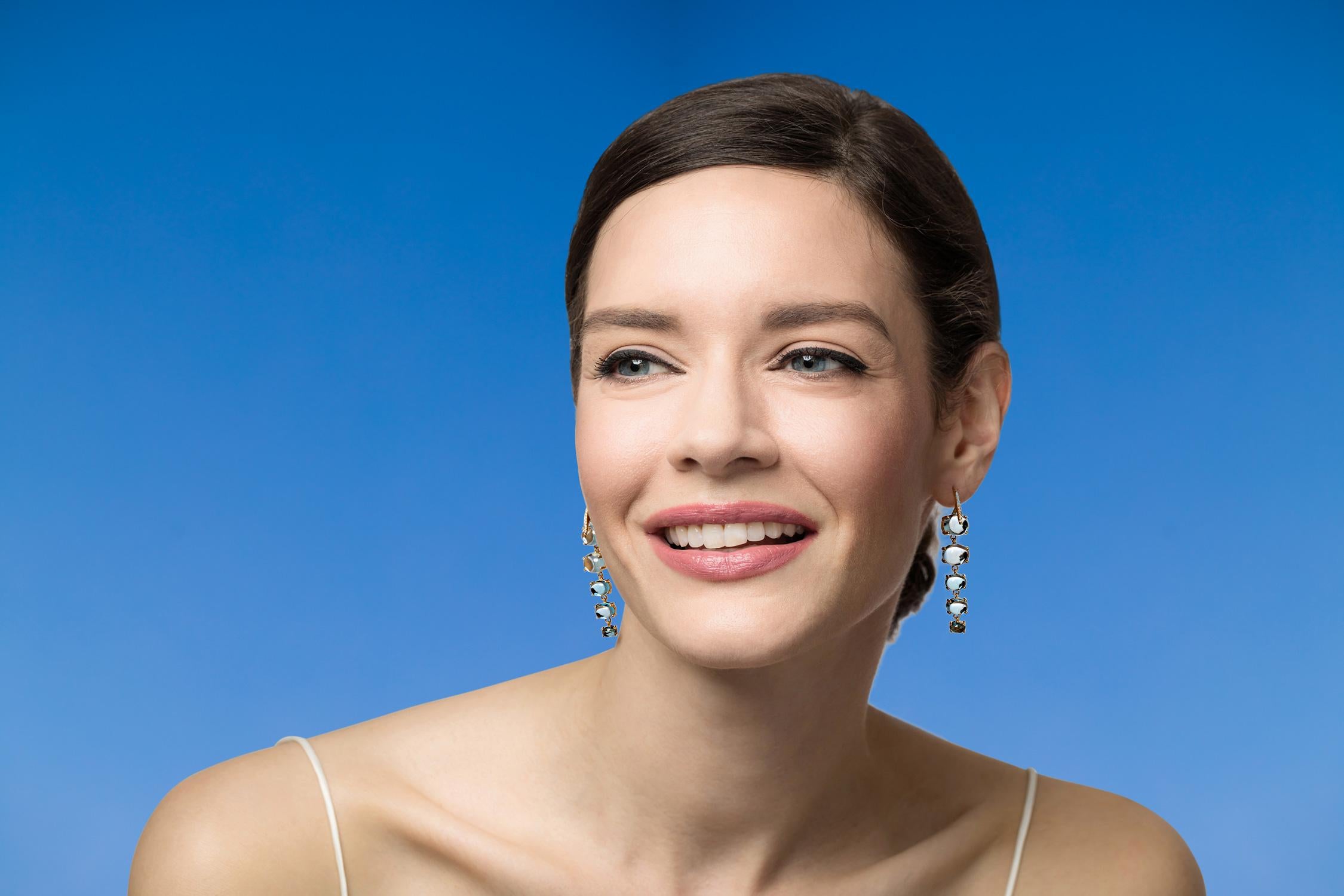 Women's MAVIADA's Diamond Sardinia 18K White Gold Rainbow Blue Topaz Drop Earrings For Sale