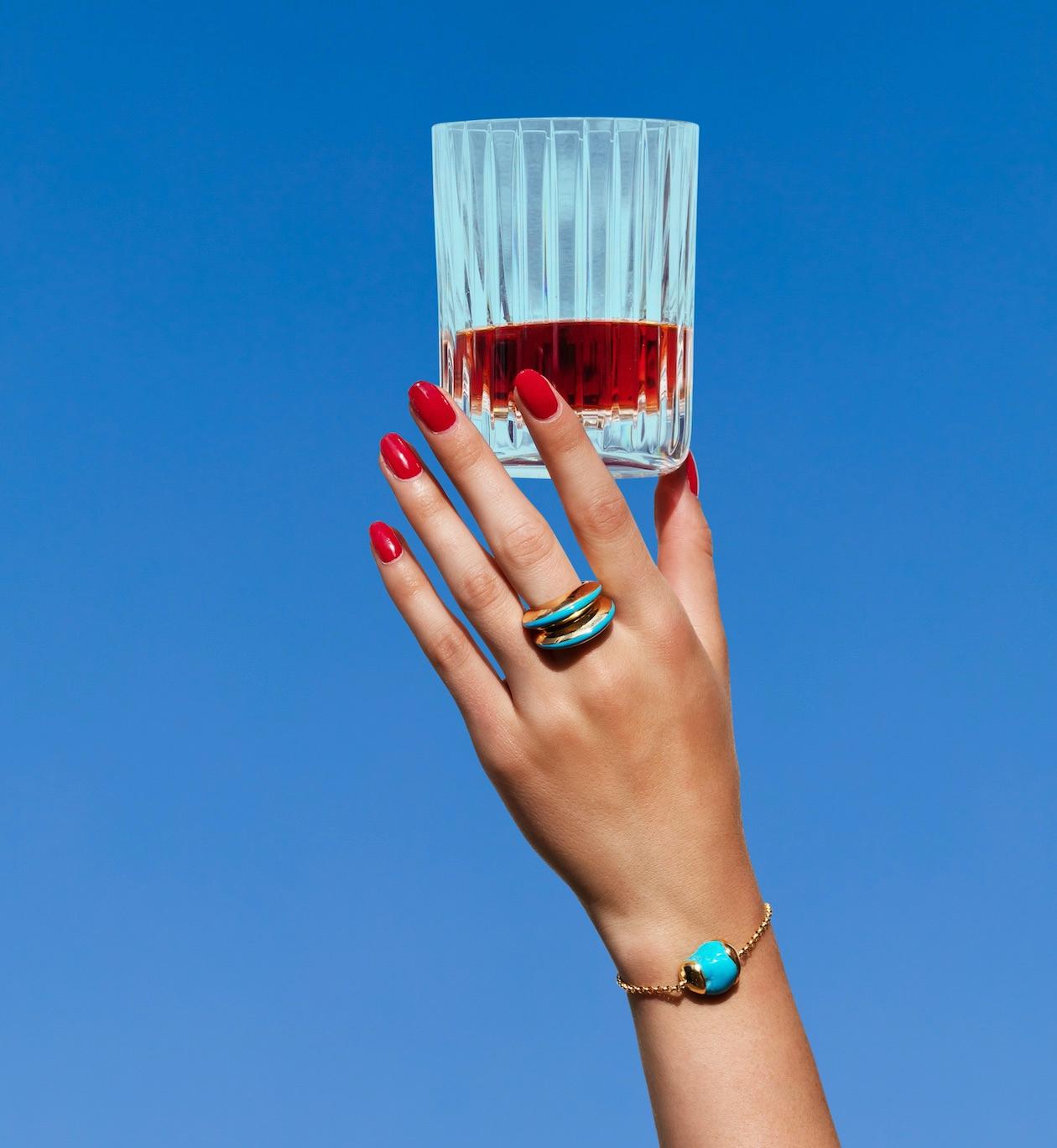 MAVIADA's Modern 18K Gold Minimalism Turquoise Enamel Engagement Cocktail Ring For Sale 3