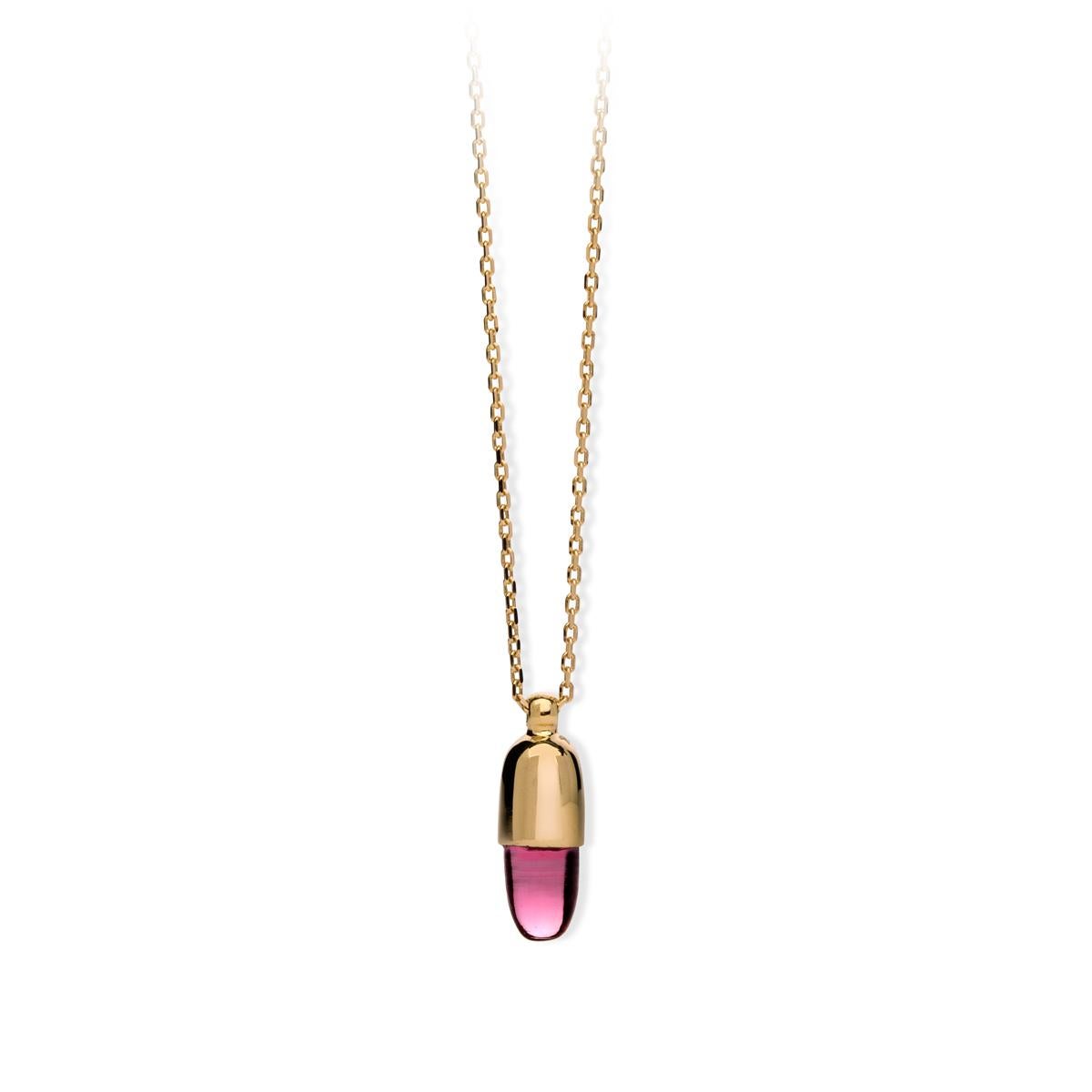 Maviada's Skopelos 18k solid gold pendant, 5x7mm smooth cut bullet shaped stone.
Our cheerful 18k solid gold pendants come in yellow gold or rose gold and are offered in a wide range of coloured gemstones.
The bullet shaped smooth cut stones measure
