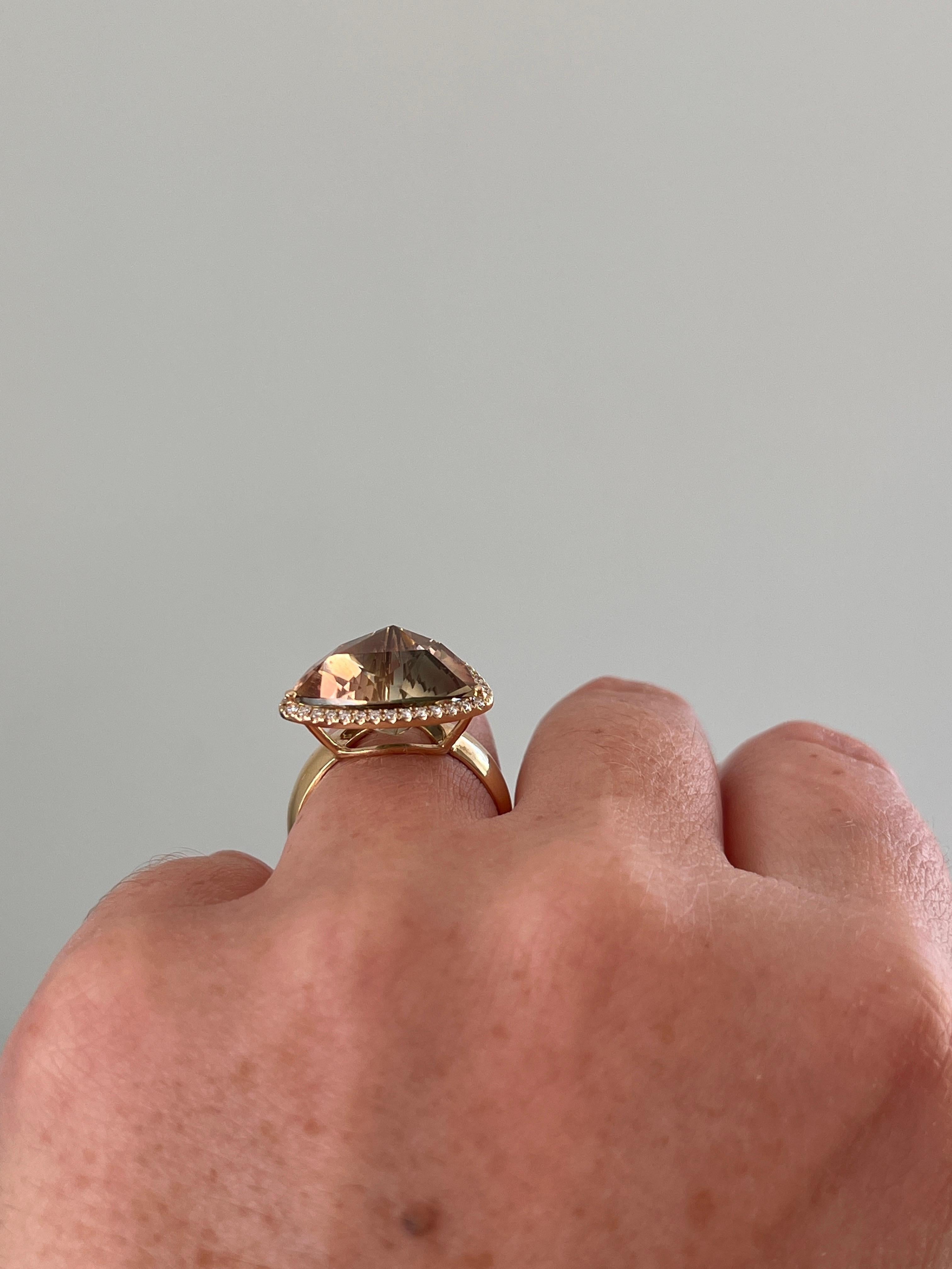 Mavilo Trillion Cut Labradorit Diamant 14k Gelbgold Cocktail Ring im Angebot 6