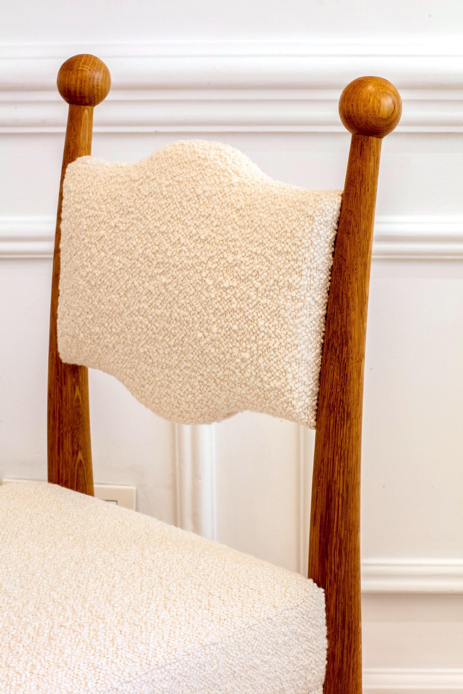 Francese Mawu Chair in Snow by Laura Gonzalez in vendita