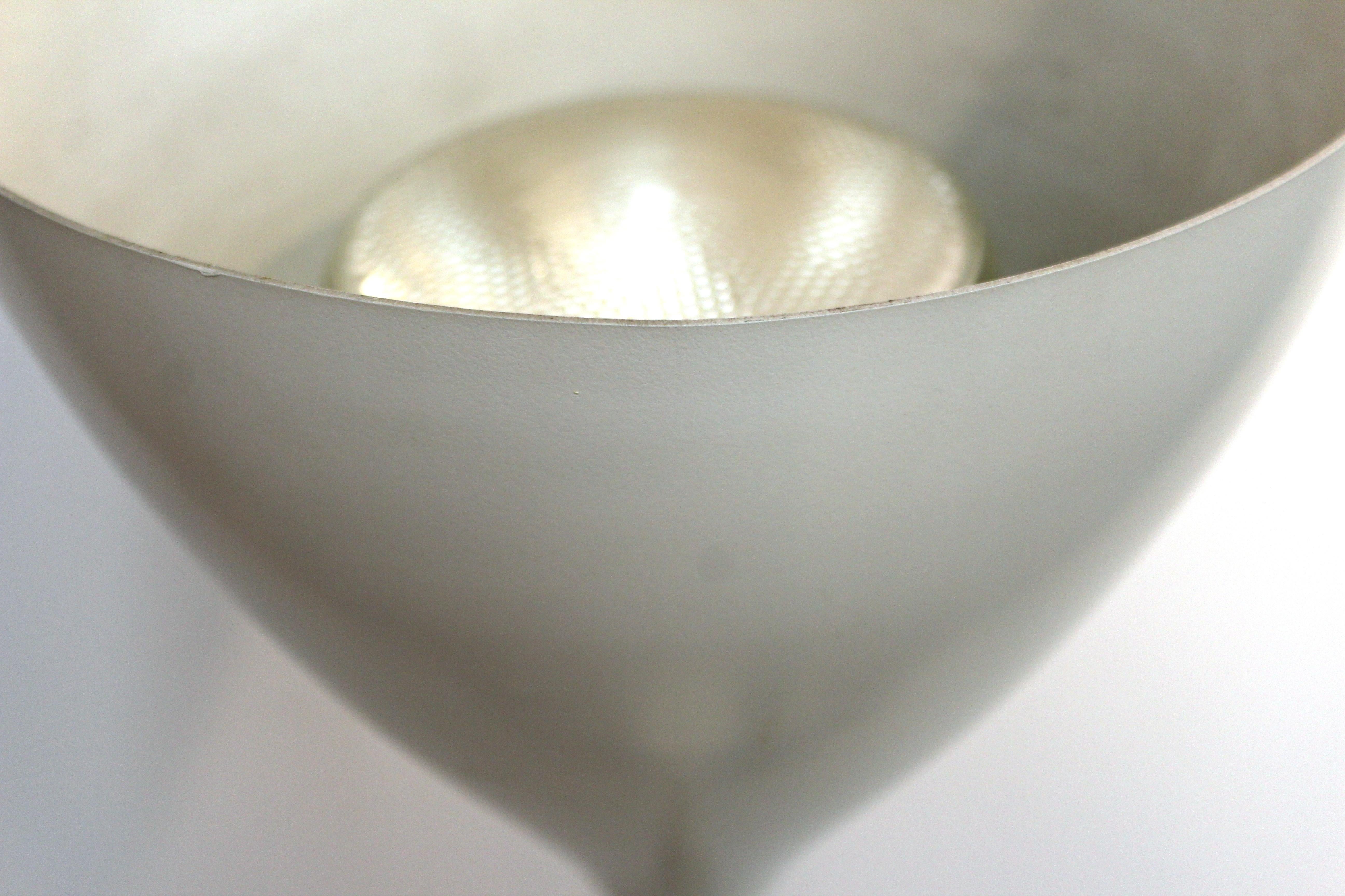 Metal Max Bil Mid-Century Modern Torchere Floor Lamp in White