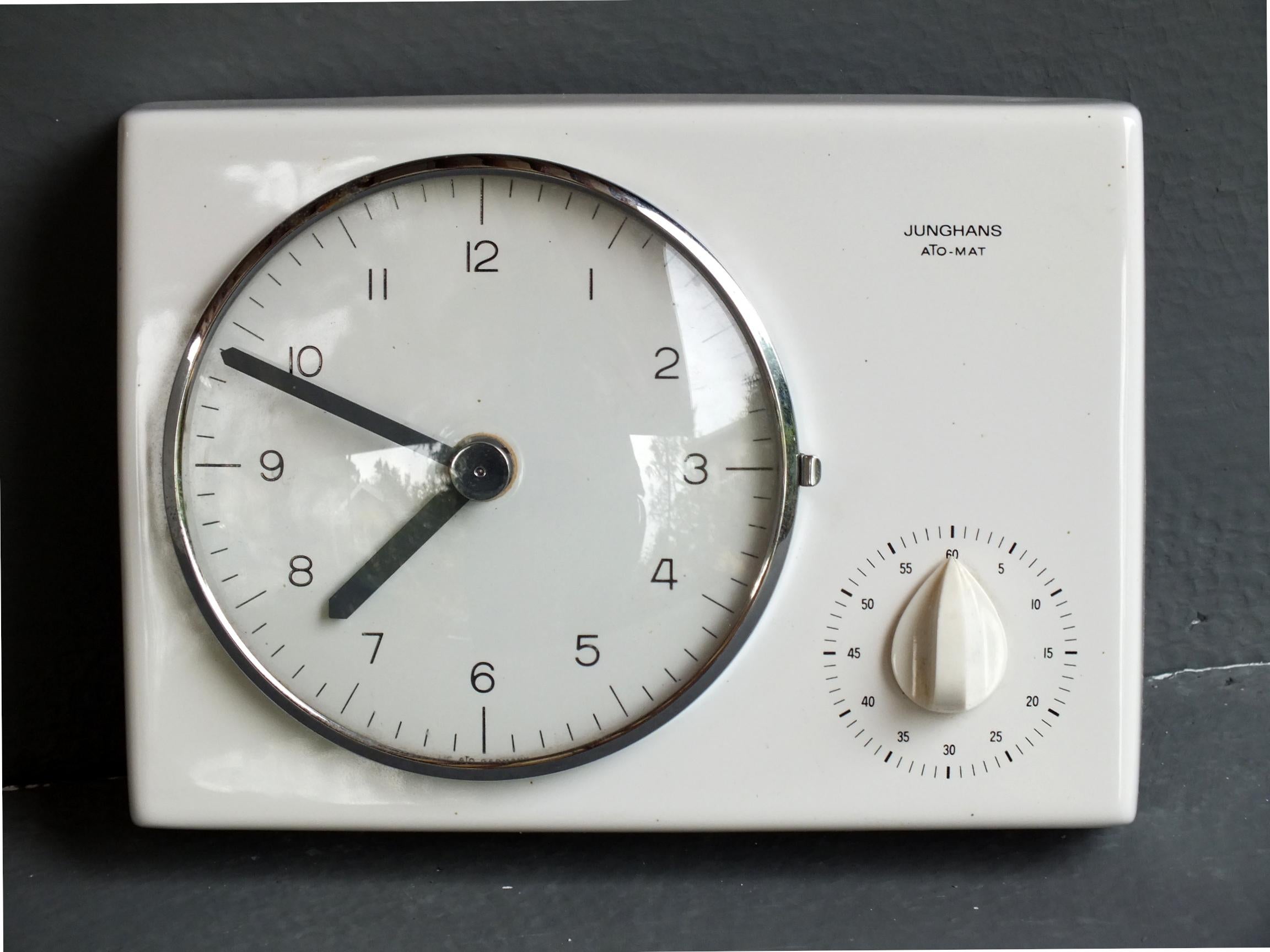 junghans ato mat clock