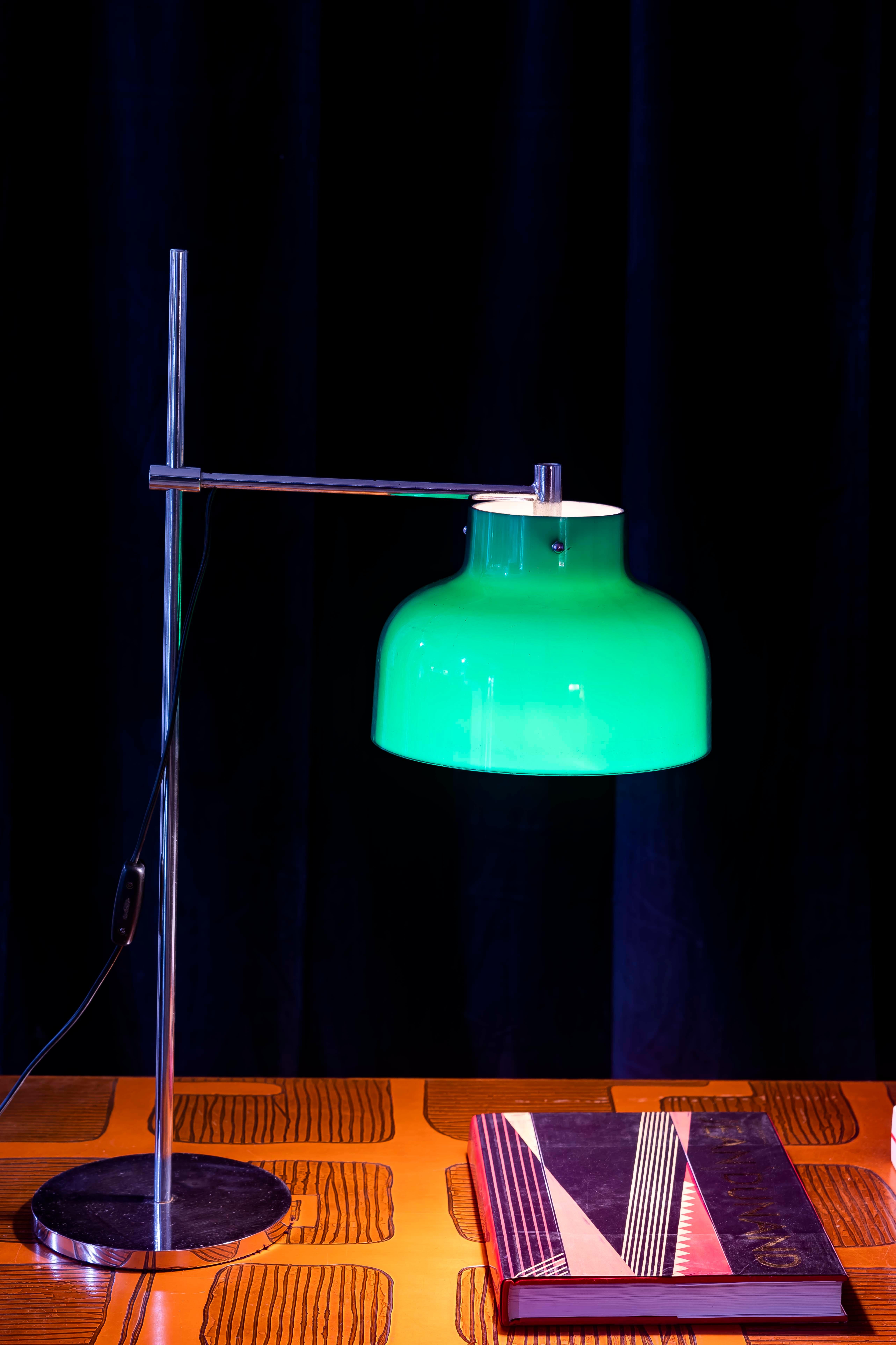 “Max Bill” Desk Lamp by Miguel Milá for Polinax – Rare Top-Mounted Shade For Sale 2