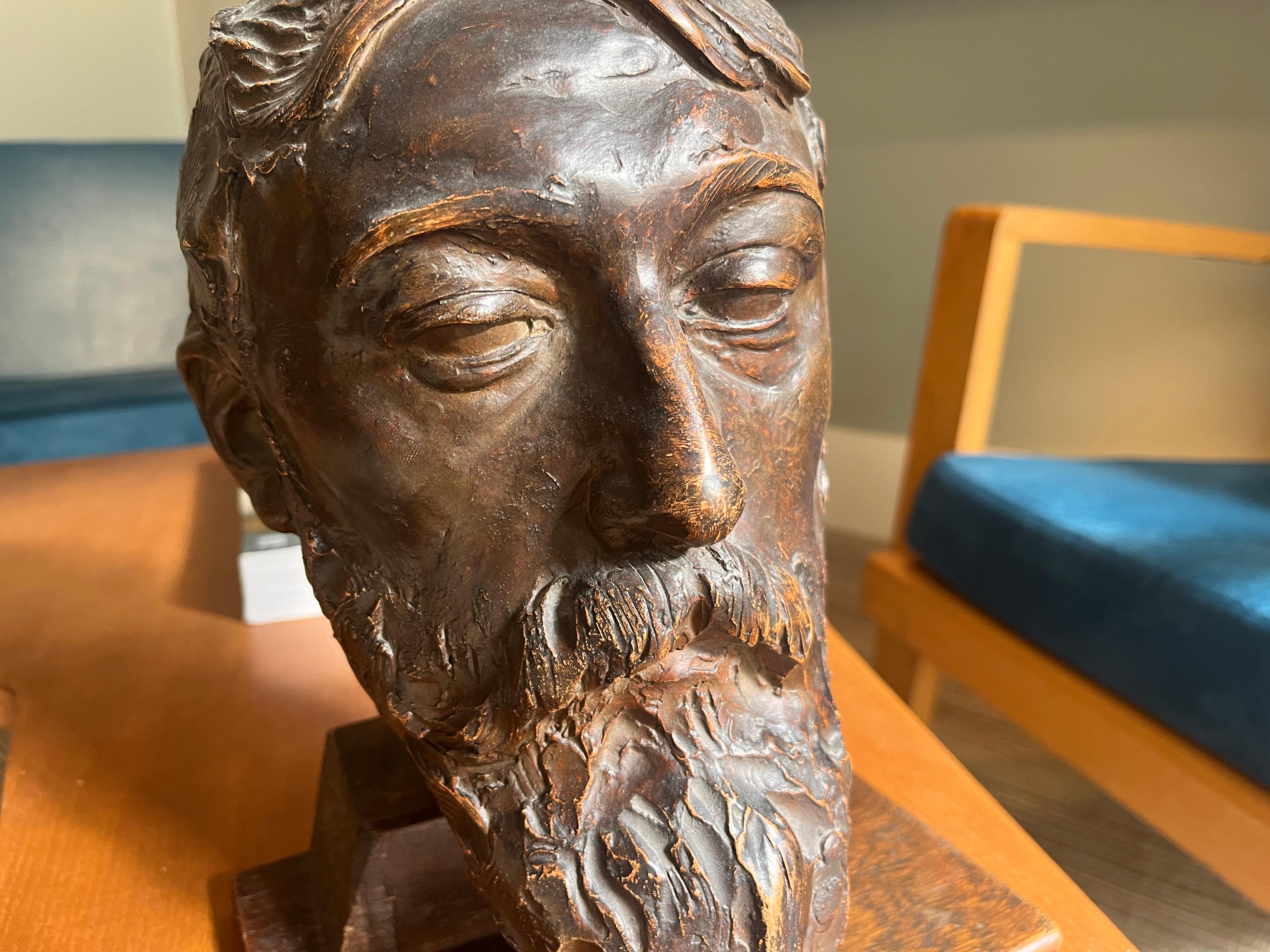 Sculpture - Male Face in vendita 1