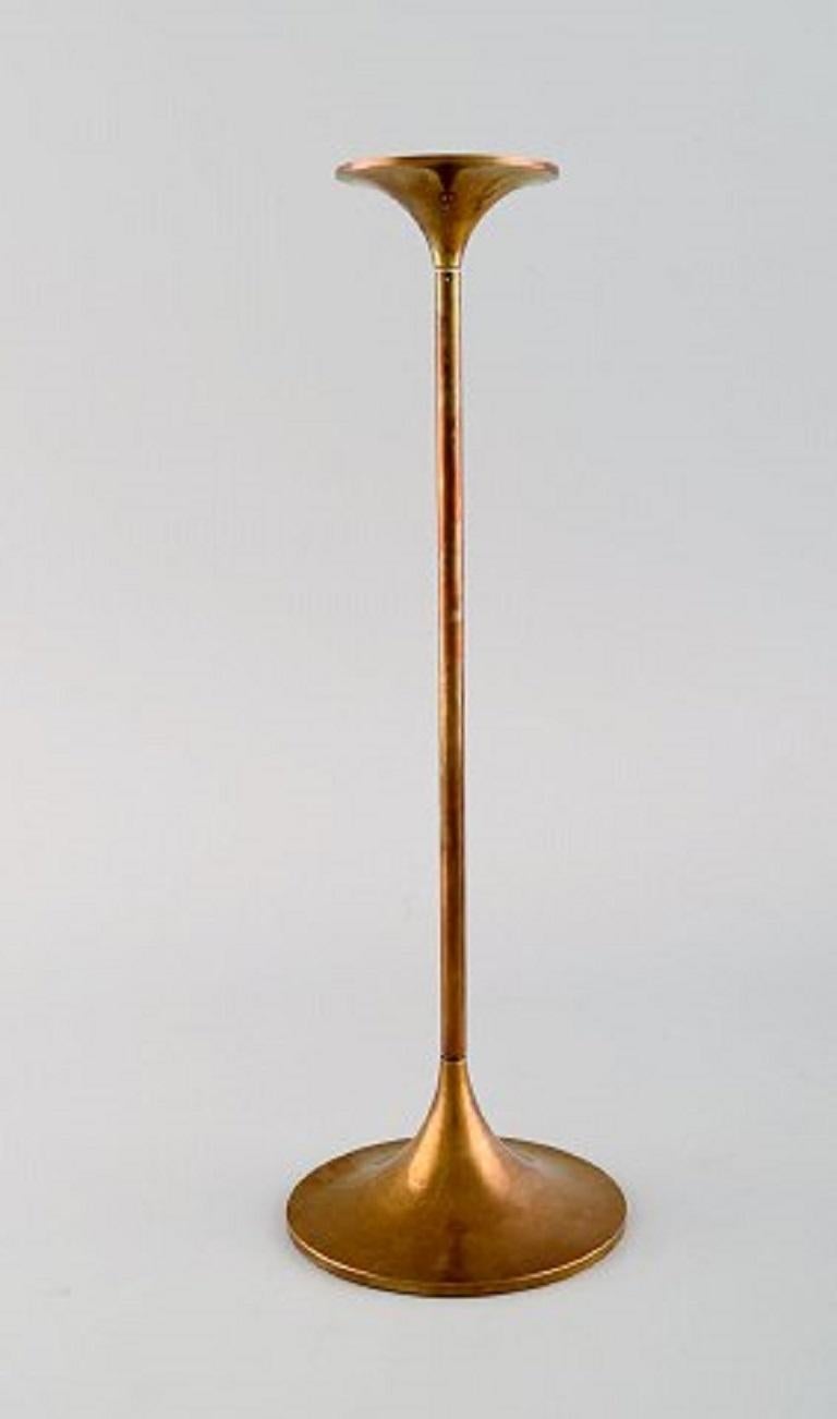 Max Brüel for Torben Ørskov. A pair of Hi-Fi candlesticks in brass. Danish design, 1960s.
Measures: 27 x 9 cm.
In excellent condition.
Stamped.