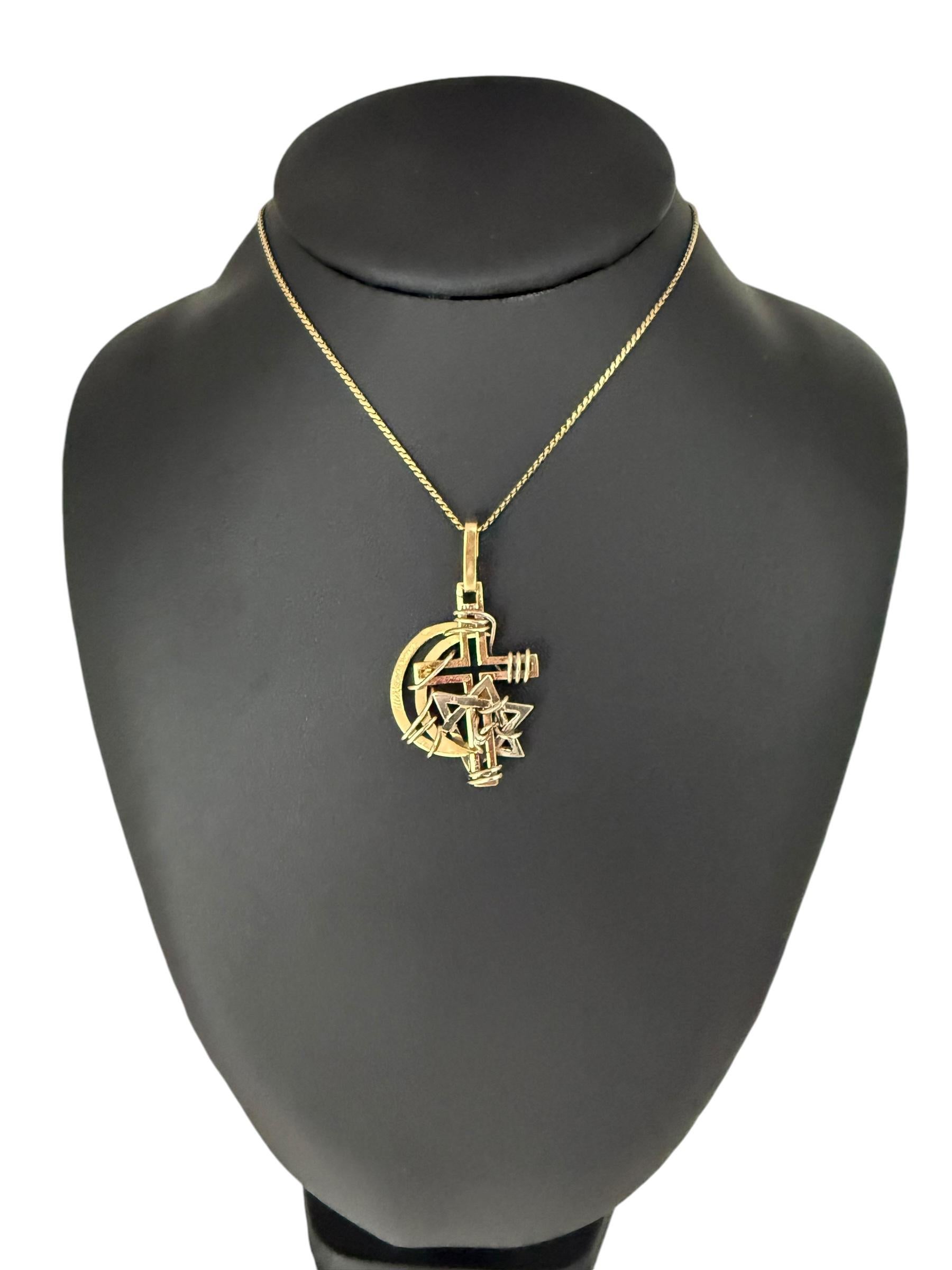 Pendentif Max Cartier « Les trois religions » en or 18 carats en vente 5