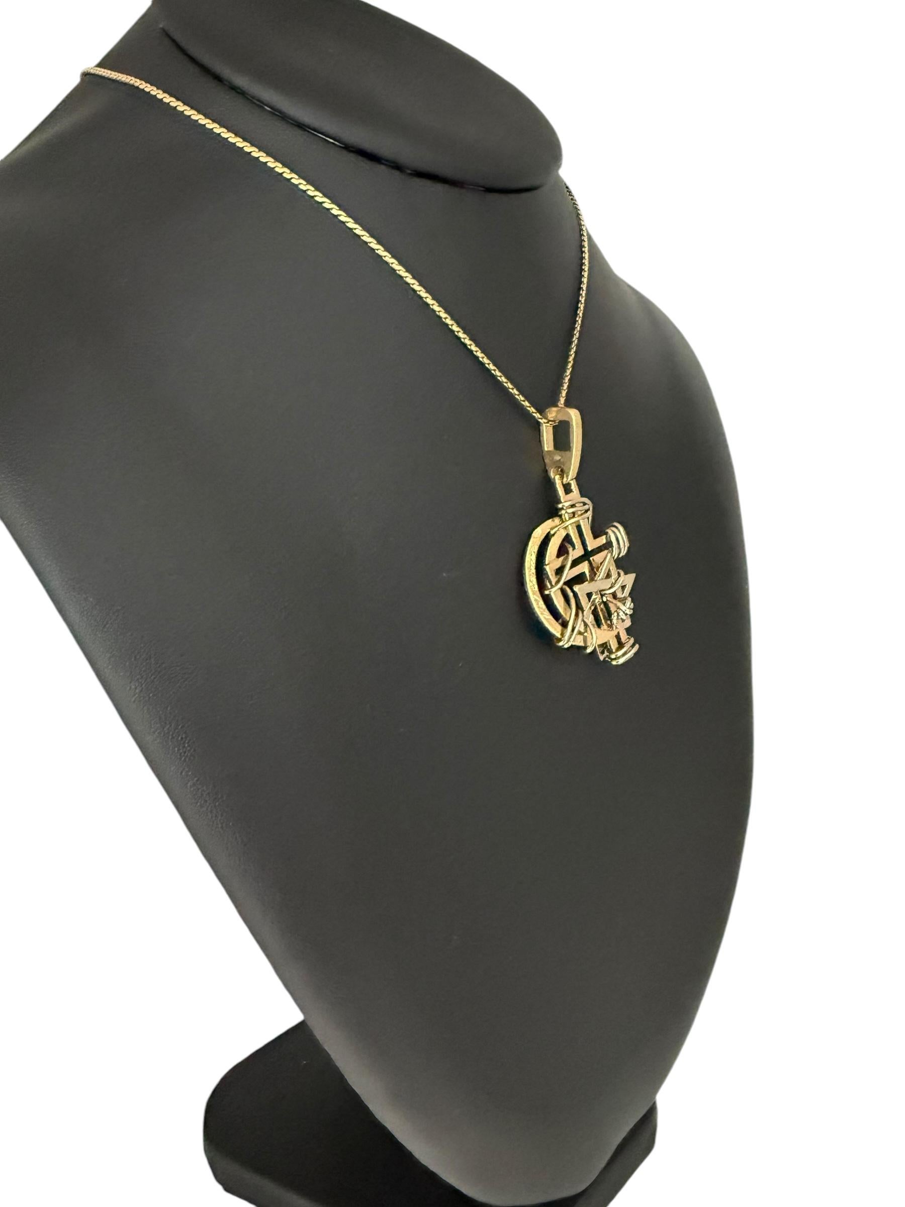 Pendentif Max Cartier « Les trois religions » en or 18 carats en vente 3