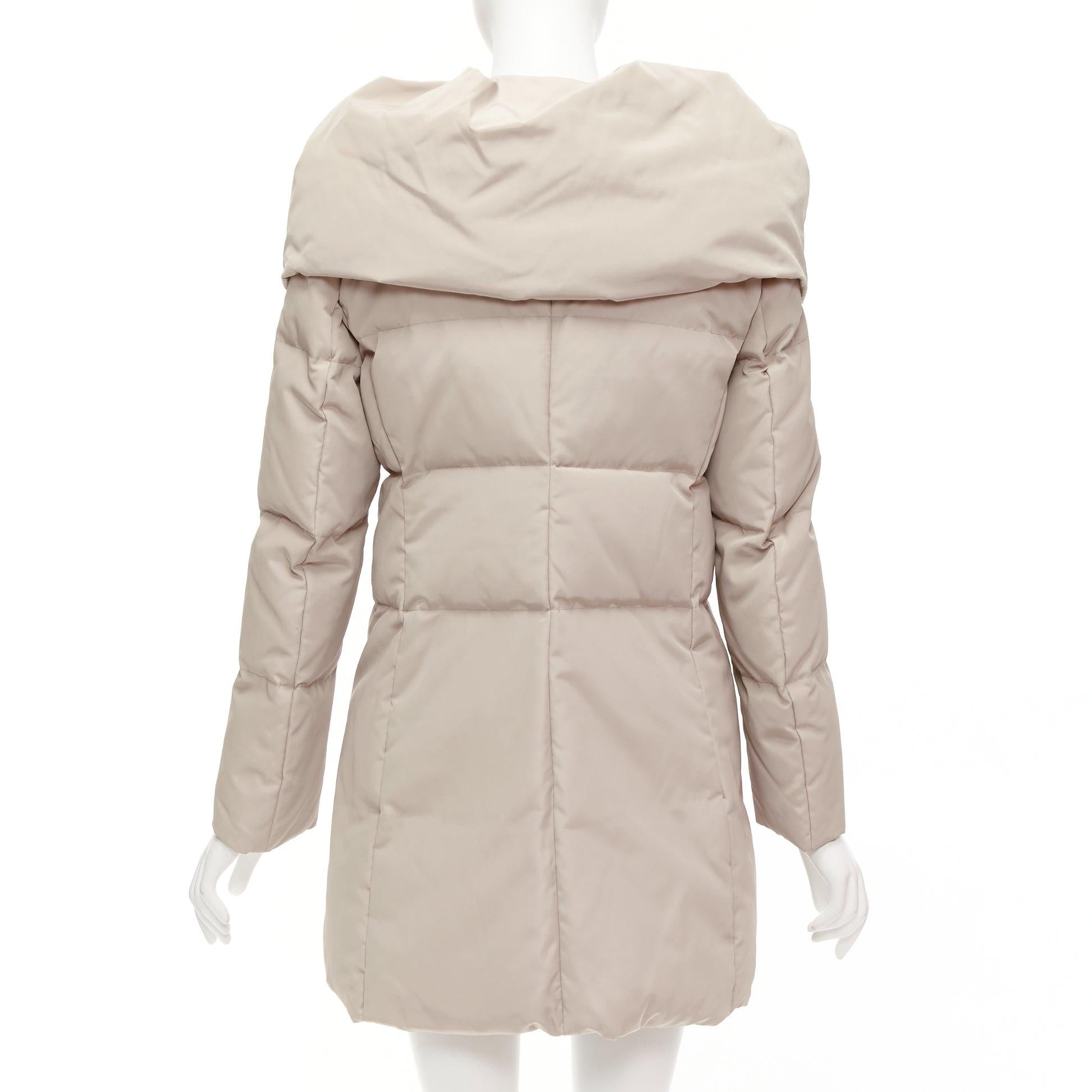 MAX & CO Caldo beige bateau con collo foldover, cappotto lungo e aderente IT42 M. in vendita 1