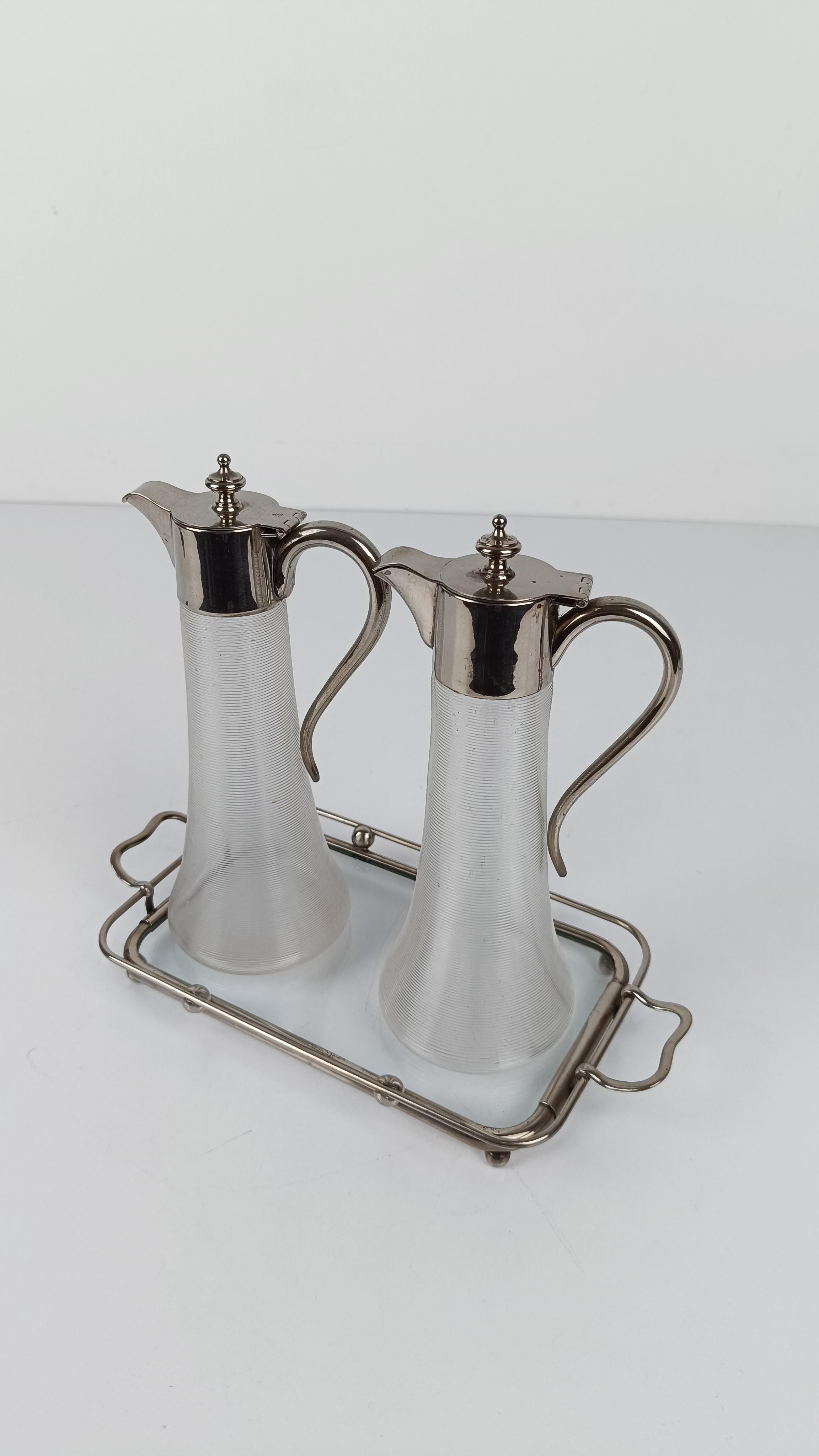 MAX DANNHORN Set de burettes / pichets à sirop avec plateau style Arts and Crafts en vente 11