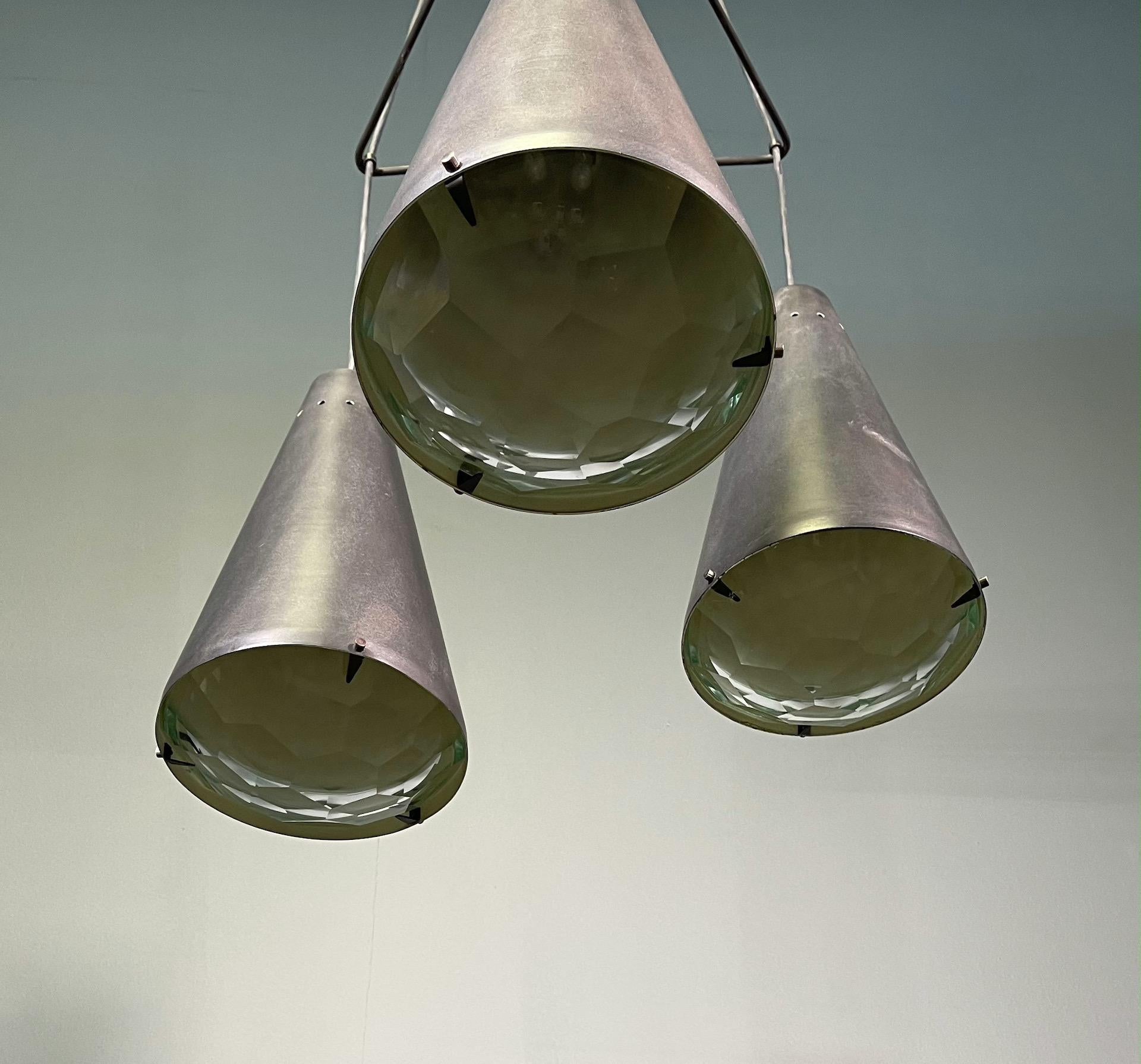 Max Ingrand ‘2126’ Model 3-Light Ceiling Pendant for Fontana Arte, Italy For Sale 4