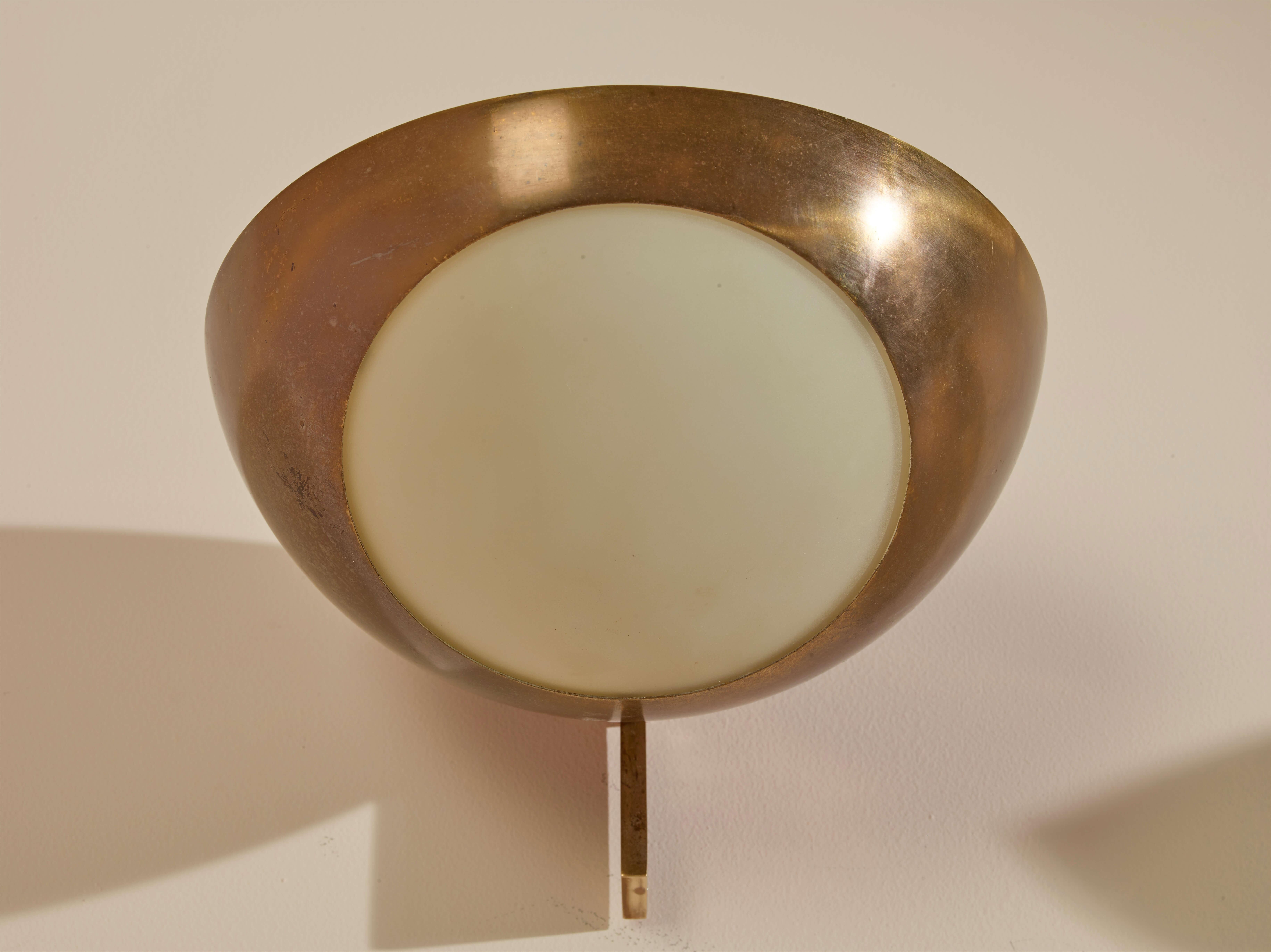 Applique in ottone e vetro Max Ingrand Modello 1963 di Fontana Arte, Italia, anni '60 1