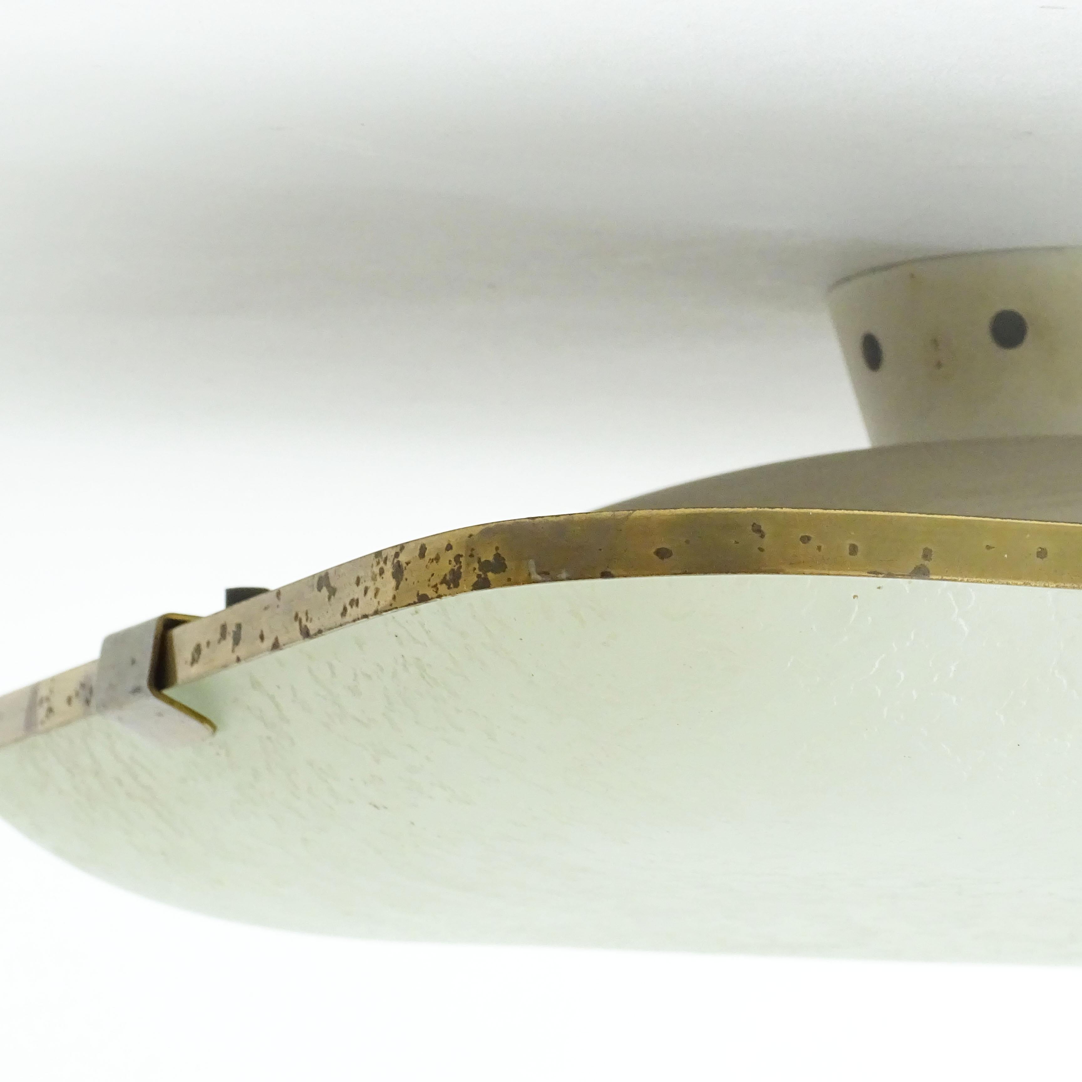 Rare medium size Max Ingrand Model 1485 Ceiling Lamp for Fontana Arte,
Beautifully crafted with acid-etched glass.
The ceiling lamp carries 4 light bulbs.
Ref: Illuminazione, 