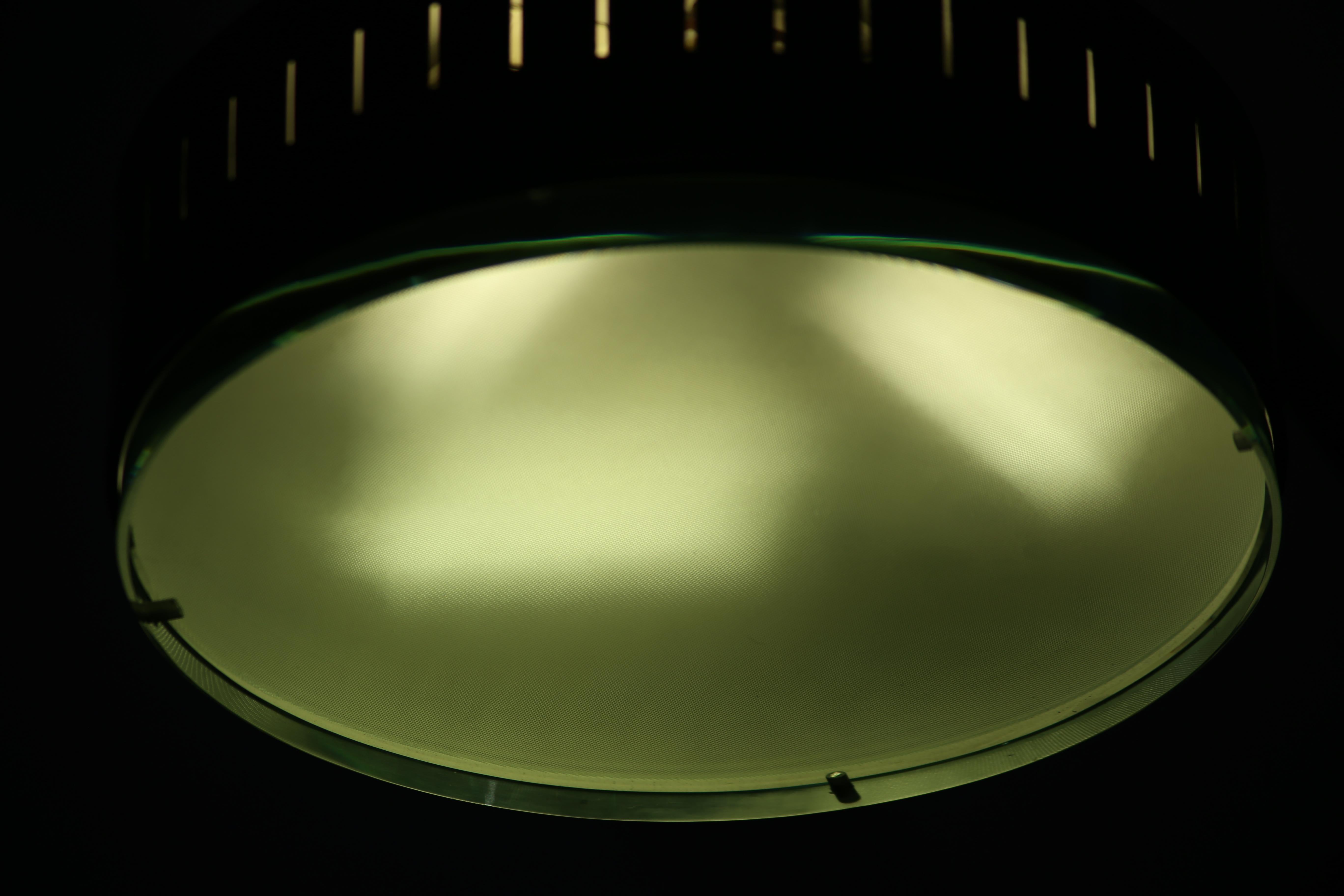 Italian Max Ingrand Ceiling light Model 2076 by Fontana Arte from the 60s in vendita