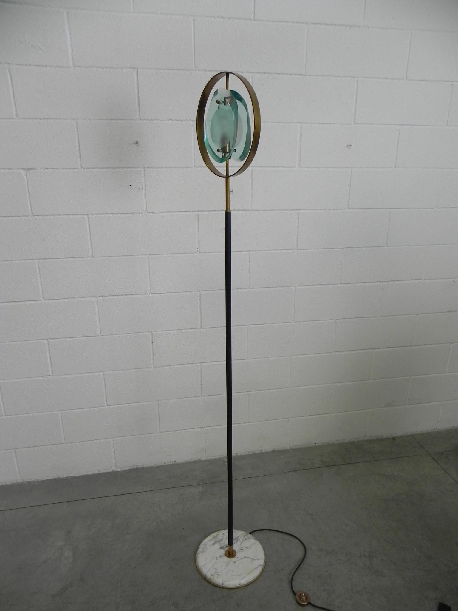 Max Ingrand Floor Lamps 'Model 2020' for Fontana Arte, 1961 6