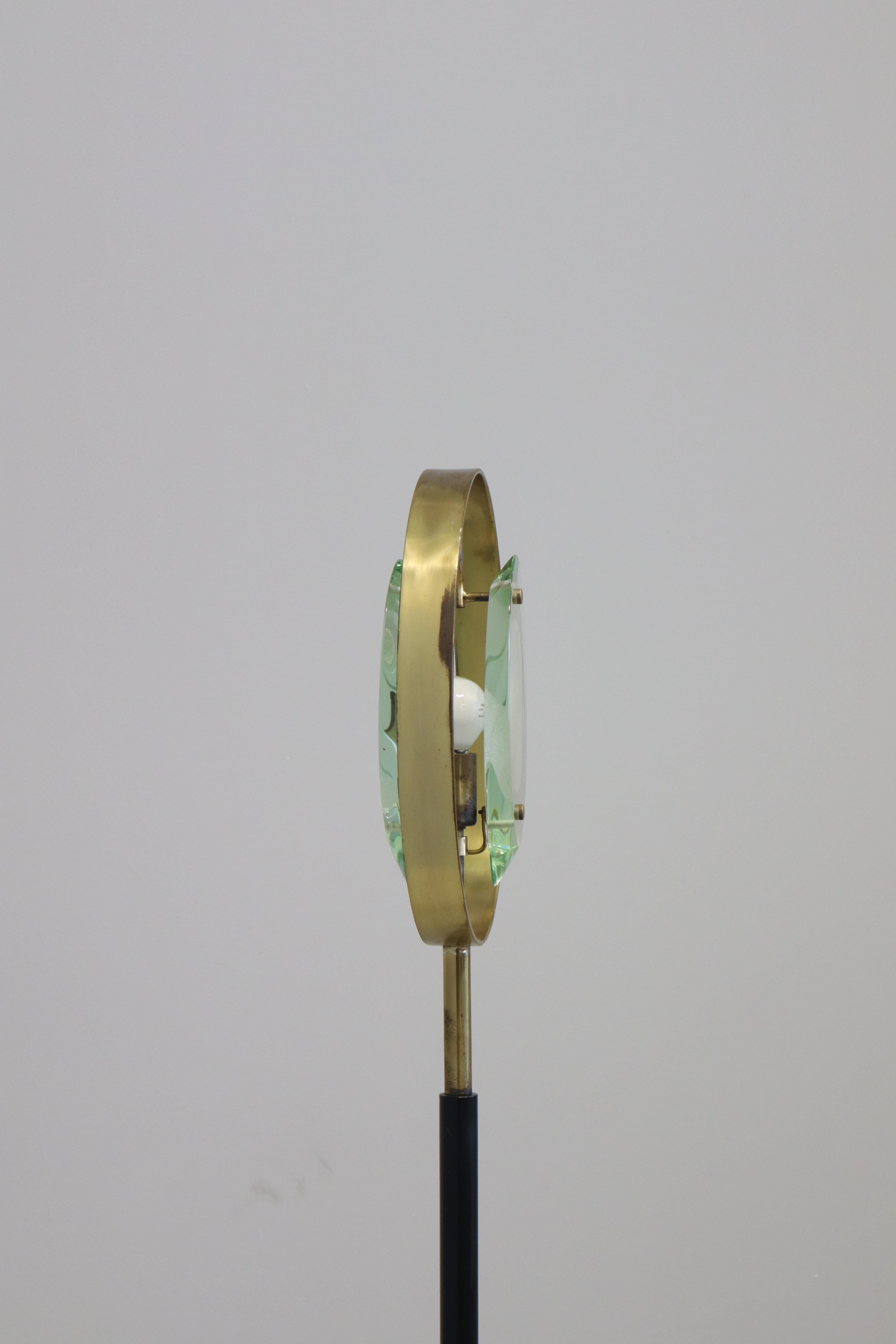 Lampade da terra Max Ingrand 'Modello 2020' per Fontana Arte, 1961 In condizioni buone in vendita a Rovereta, Repubblica di San Marino