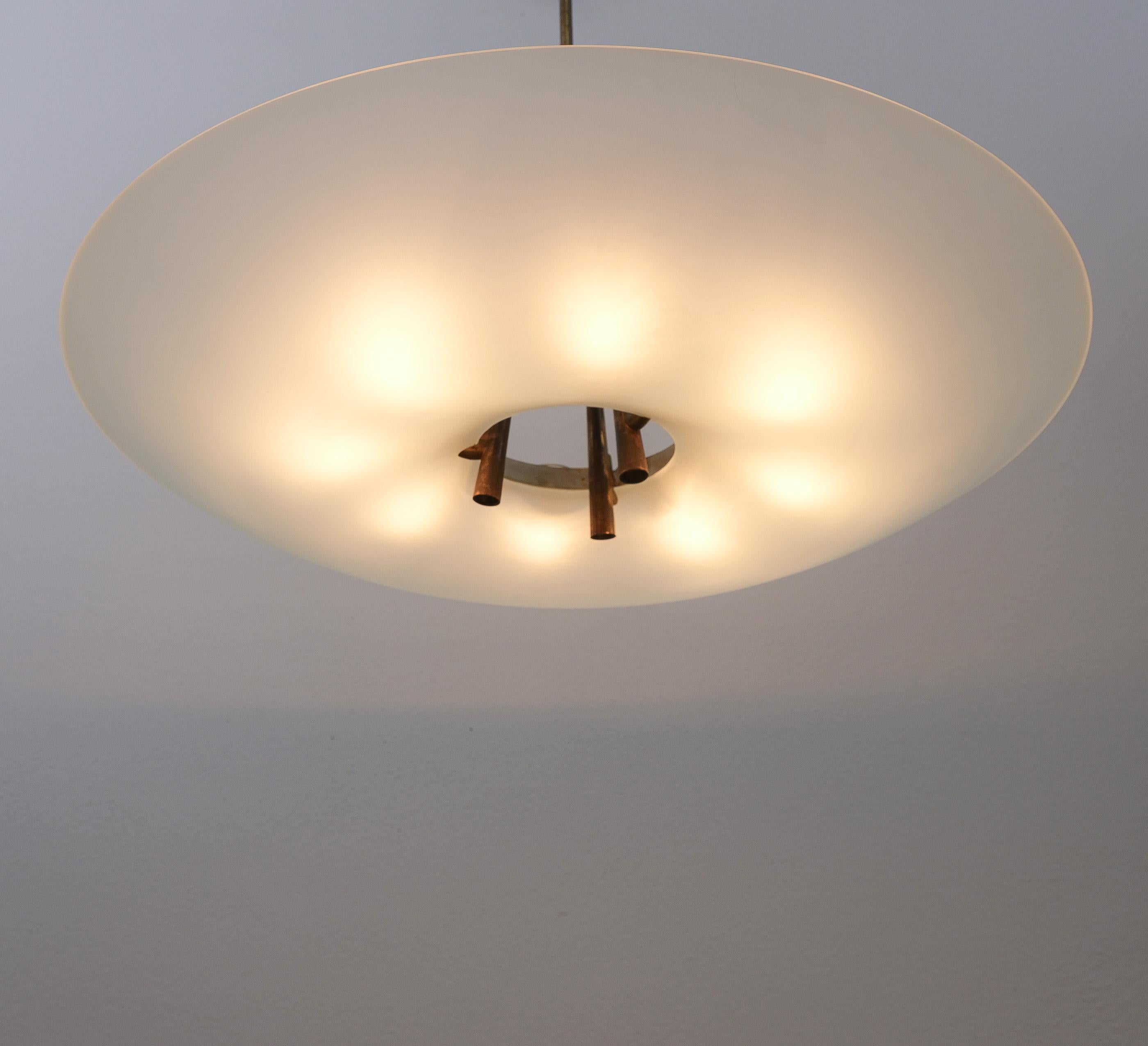 Max Ingrand Fontana Arte Chandelier Light Mod. 1758  Glass Brass, 1960 In Good Condition For Sale In Vienna, AT