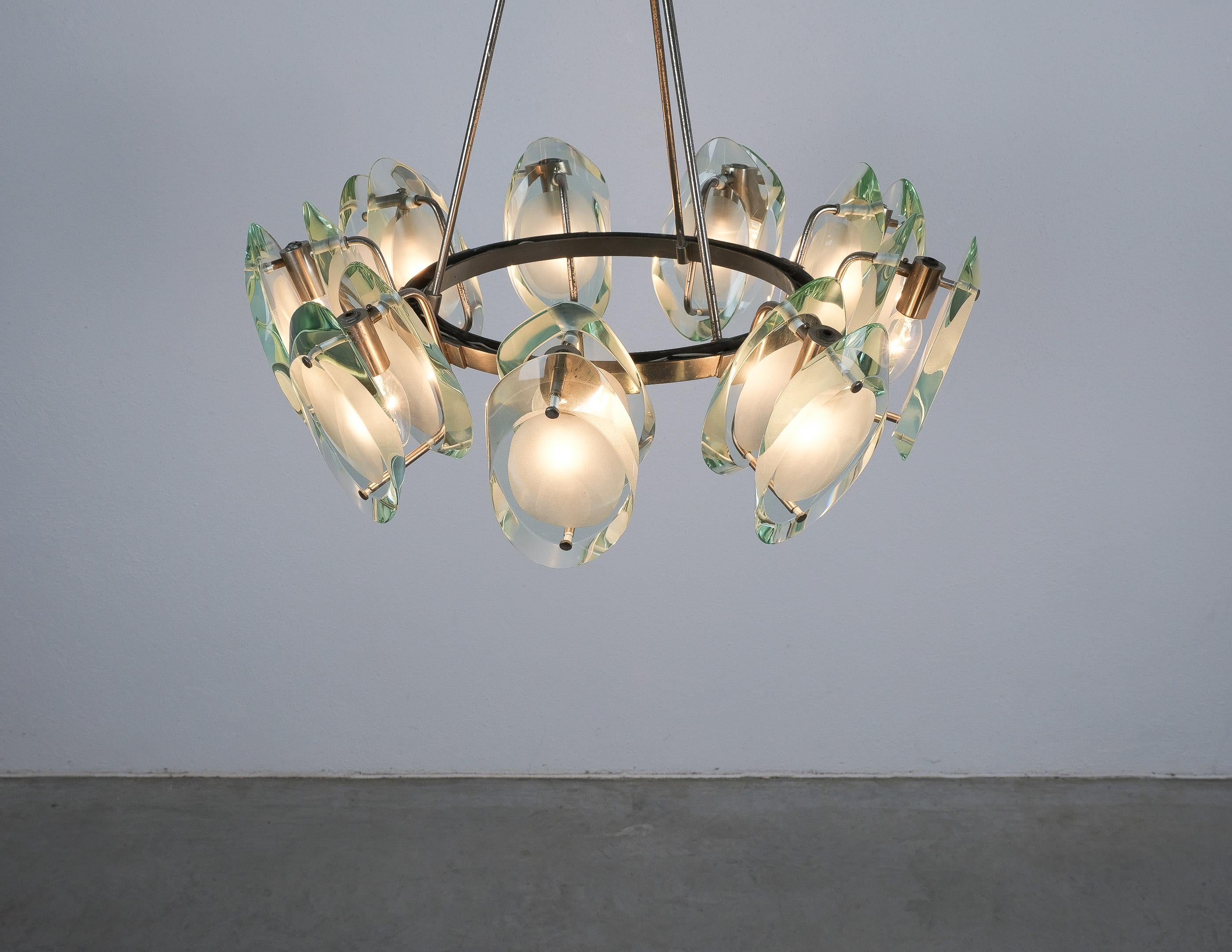 Max Ingrand Fontana Arte Chandelier Suspension Light Mod. 1088 Glass Brass, 1959 mediados del siglo XX en venta
