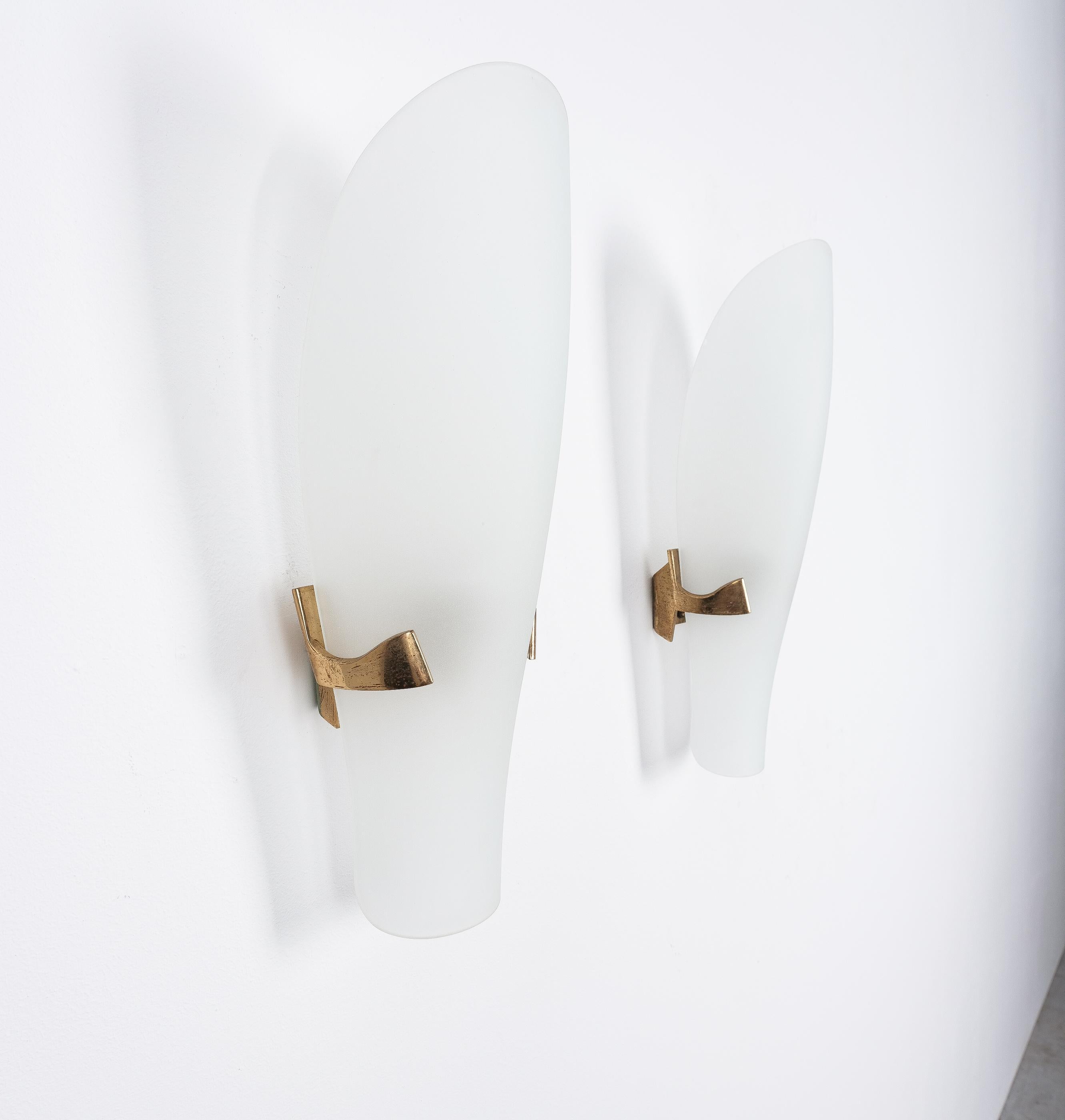 Max Ingrand Fontana Arte Glass Brass Sconces (4x) Mod. 1636, Italy, 1960 1