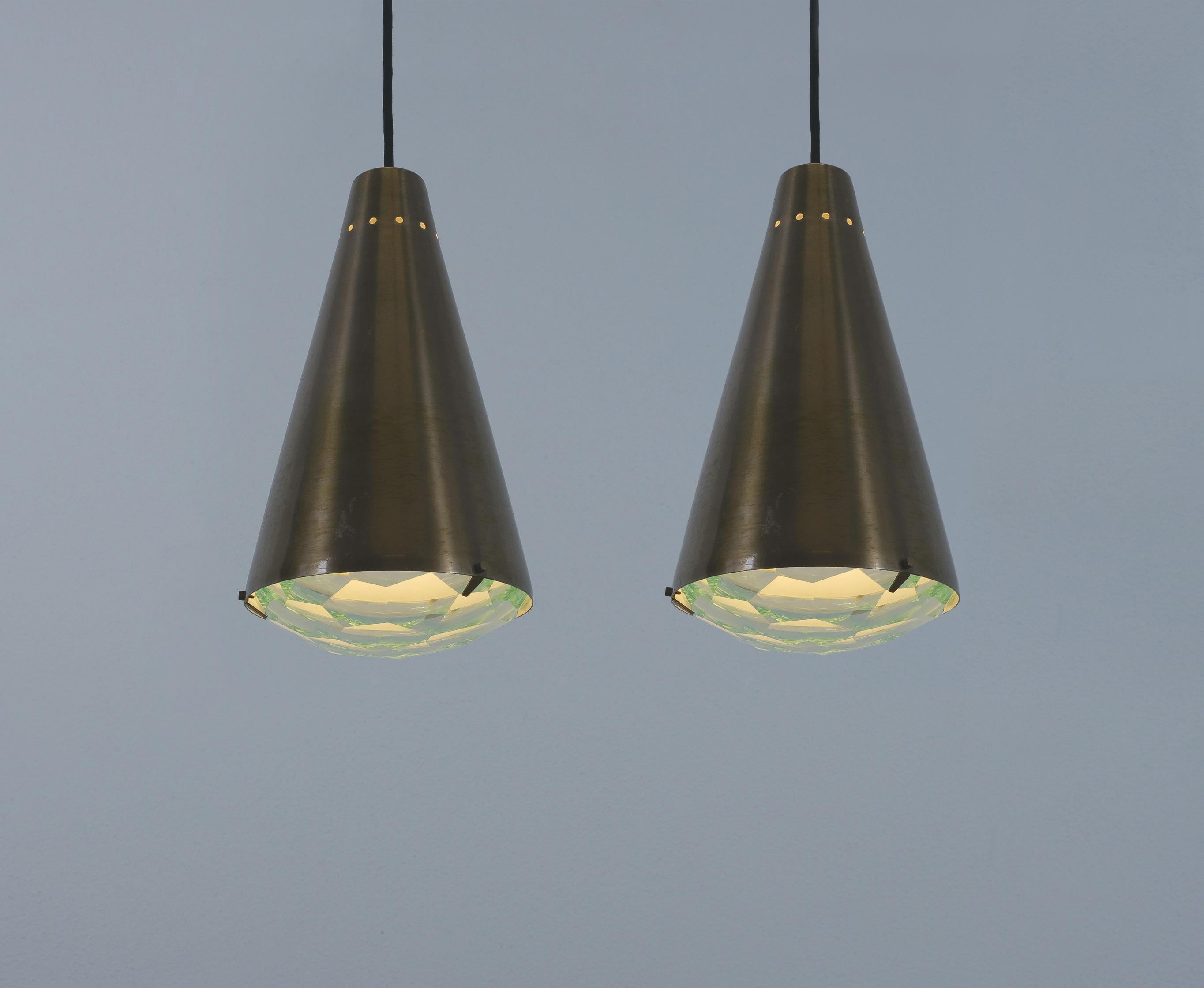 Max Ingrand Fontana Arte Pendant Lamps Glass Brass Mod. 1995, Italy, 1960s For Sale 4