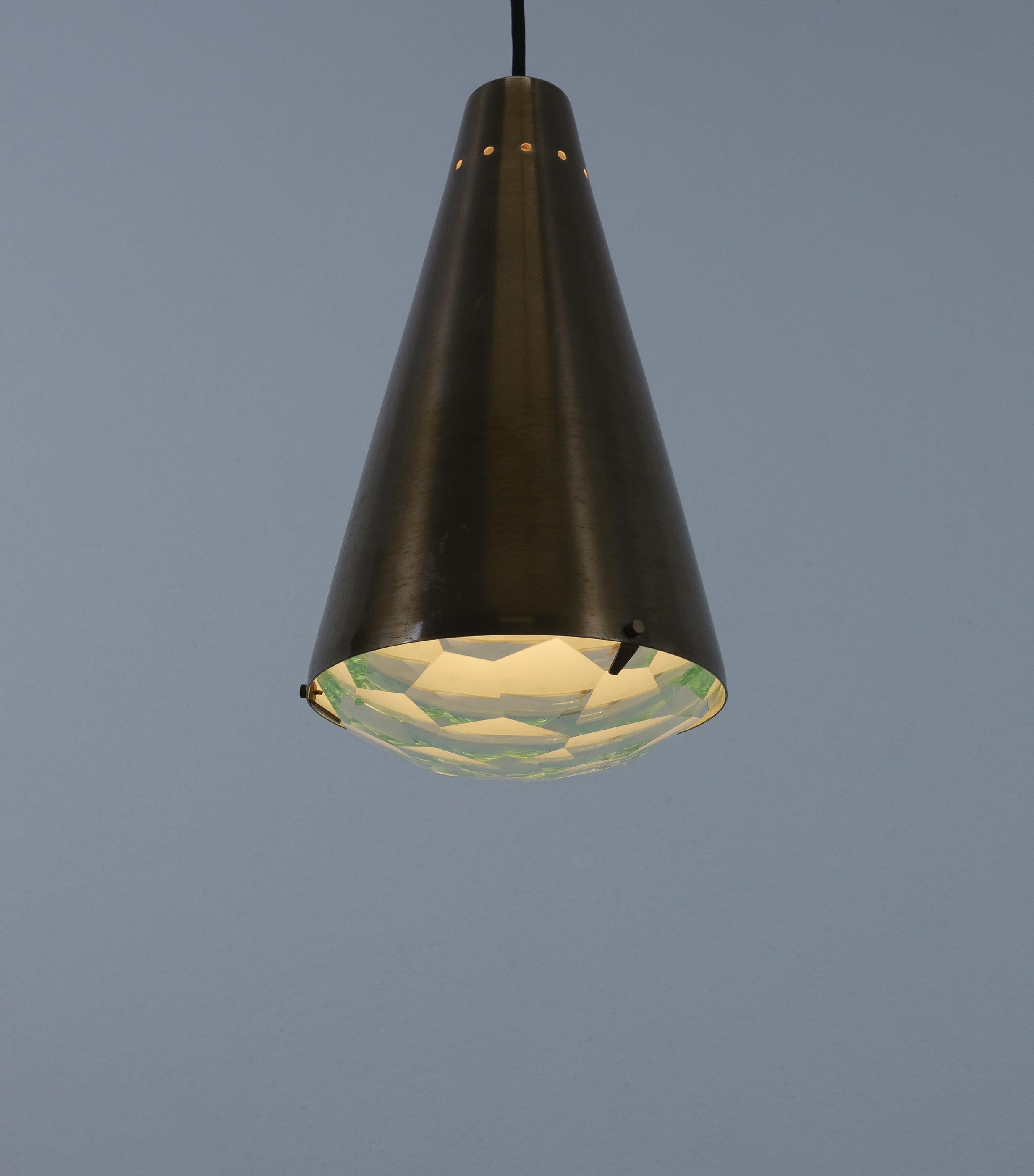 Italian Max Ingrand Fontana Arte Pendant Lamps Glass Brass Mod. 1995, Italy, 1960s For Sale