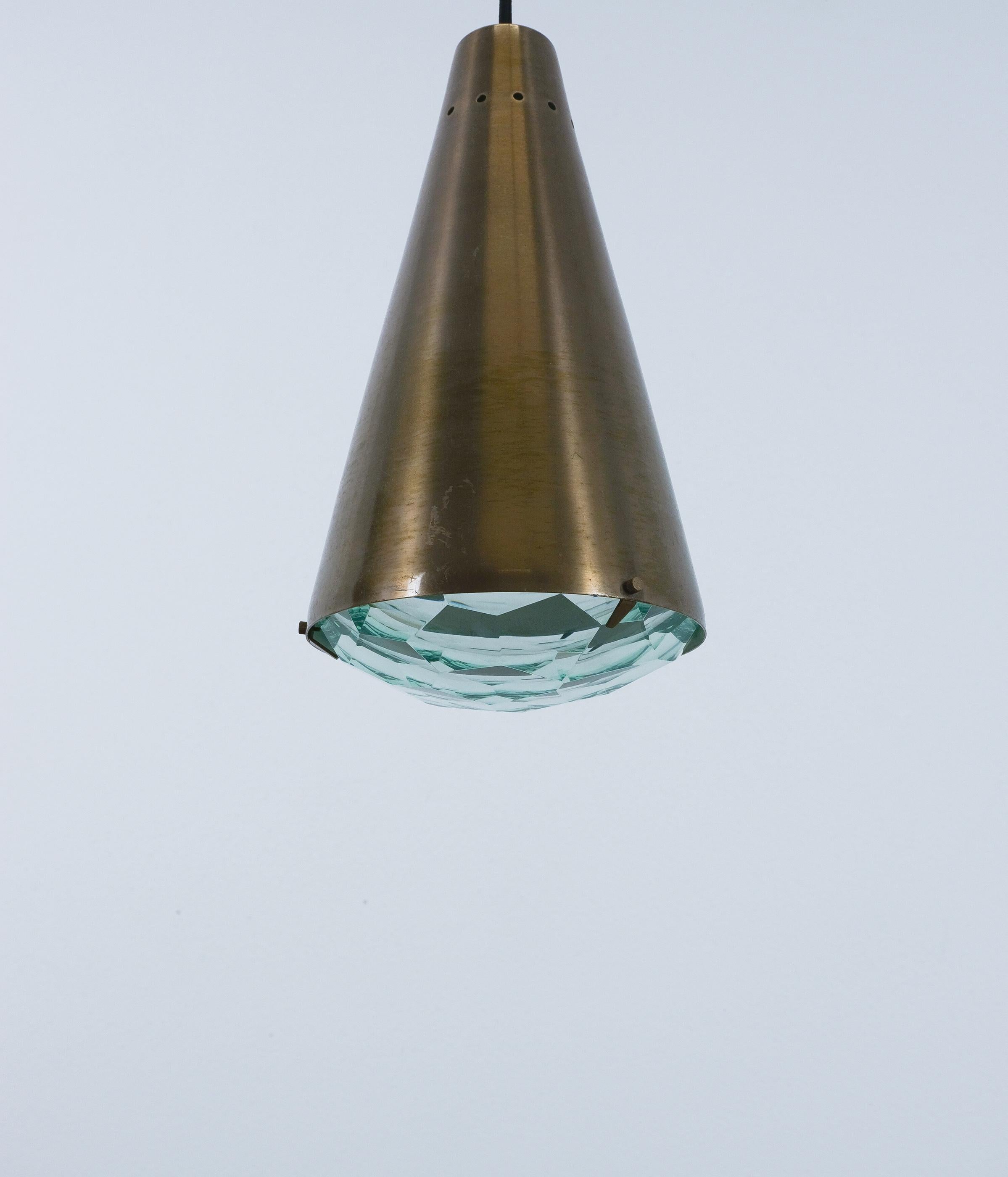 Polished Max Ingrand Fontana Arte Pendant Lamps Glass Brass Mod. 1995, Italy, 1960s For Sale