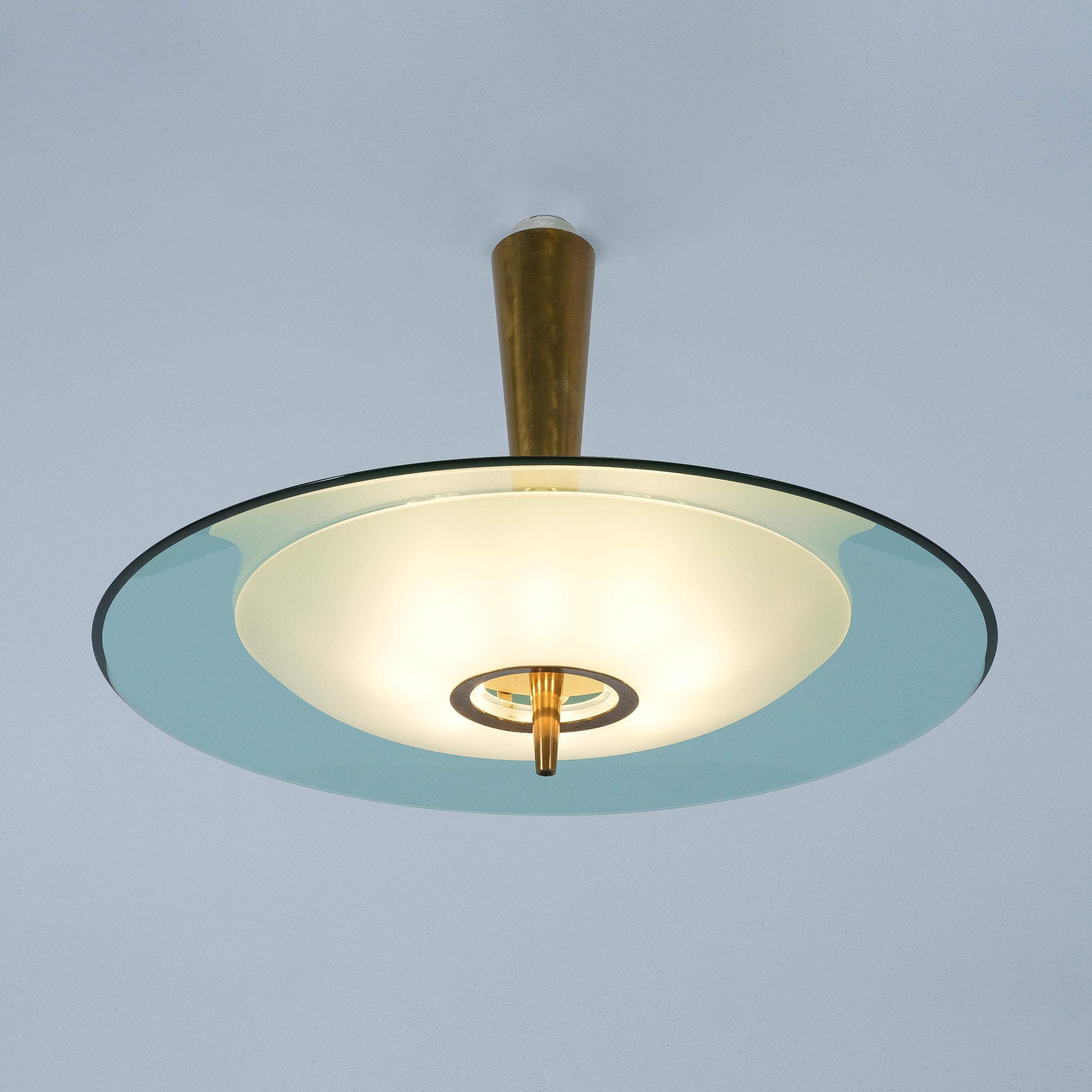 Mid-20th Century Max Ingrand Fontana Arte Semi Flush Mount Chandelier Mod. 1462 Glass Brass, 1960 For Sale