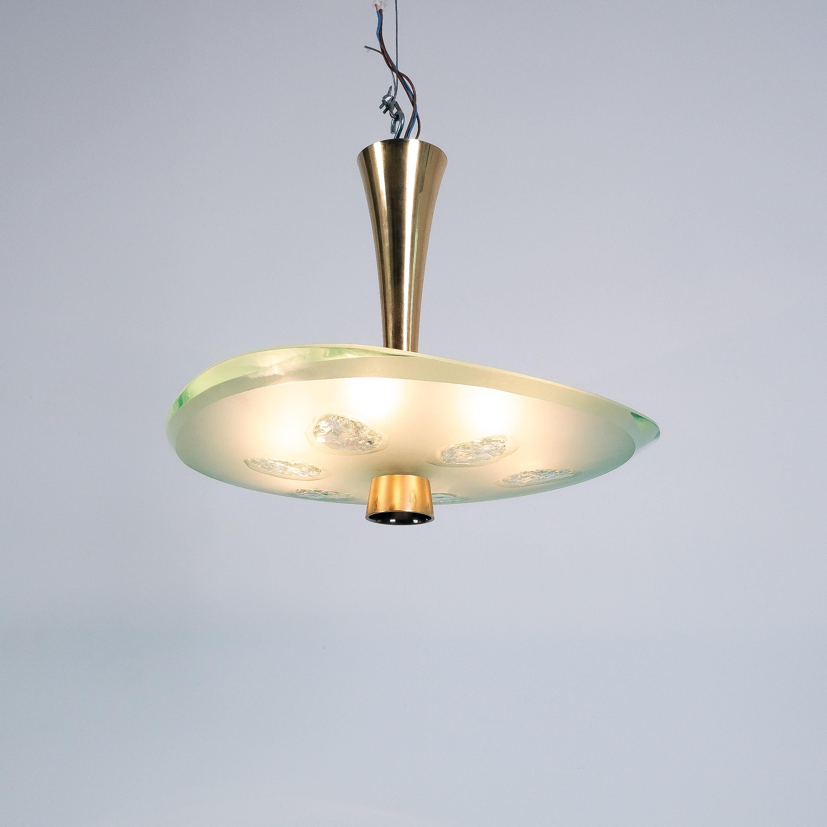 Max Ingrand Fontana Arte Semi Flush Mount Chandelier Mod. 1748 Vetro Ottone, 1957 in vendita 9