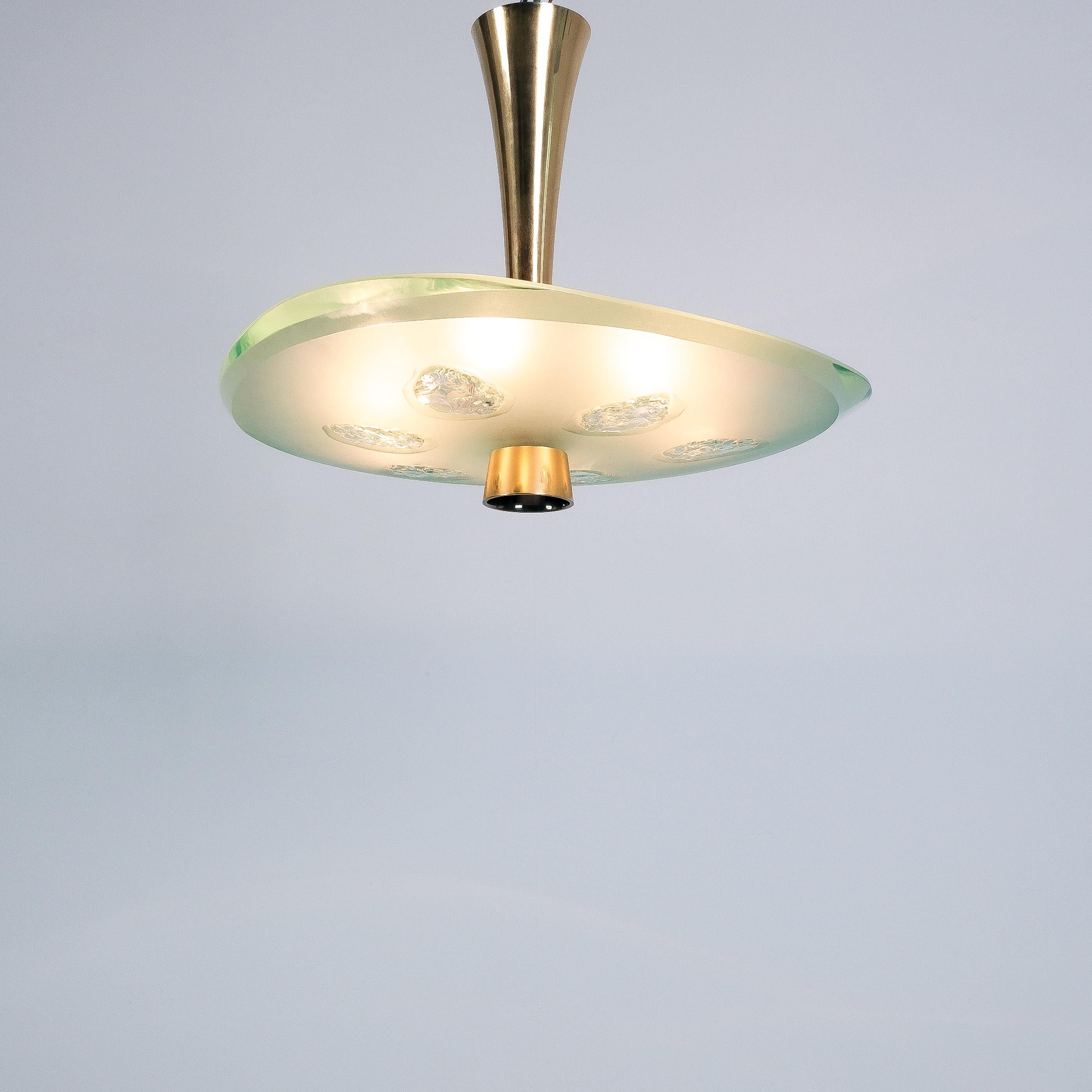 Max Ingrand Fontana Arte Semi Flush Mount Chandelier Mod. 1748 Vetro Ottone, 1957 in vendita 10