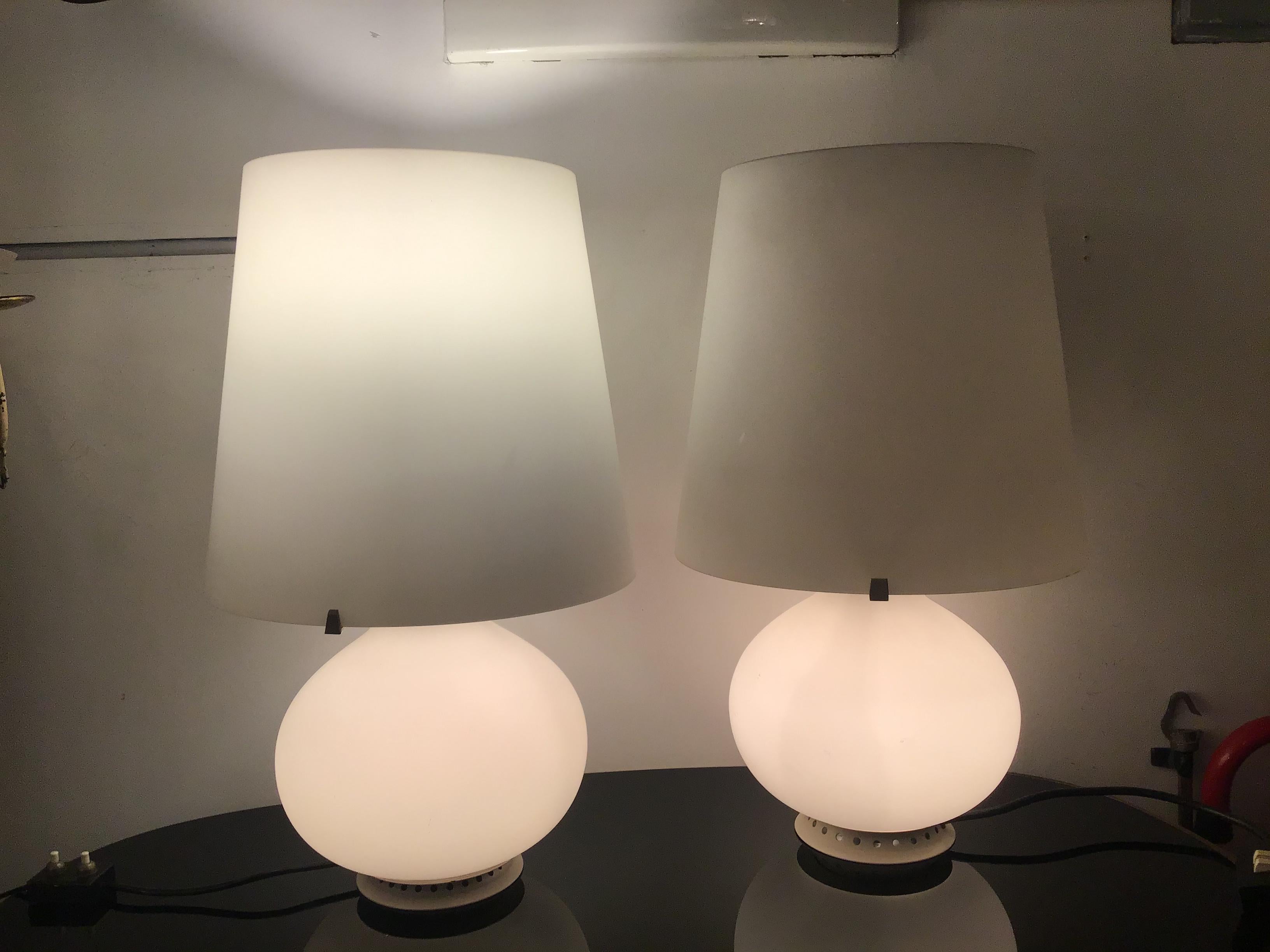 Max Ingrand Fontana Arte Table Lamps Opaline Glass Metal 1954 Italy For Sale 3