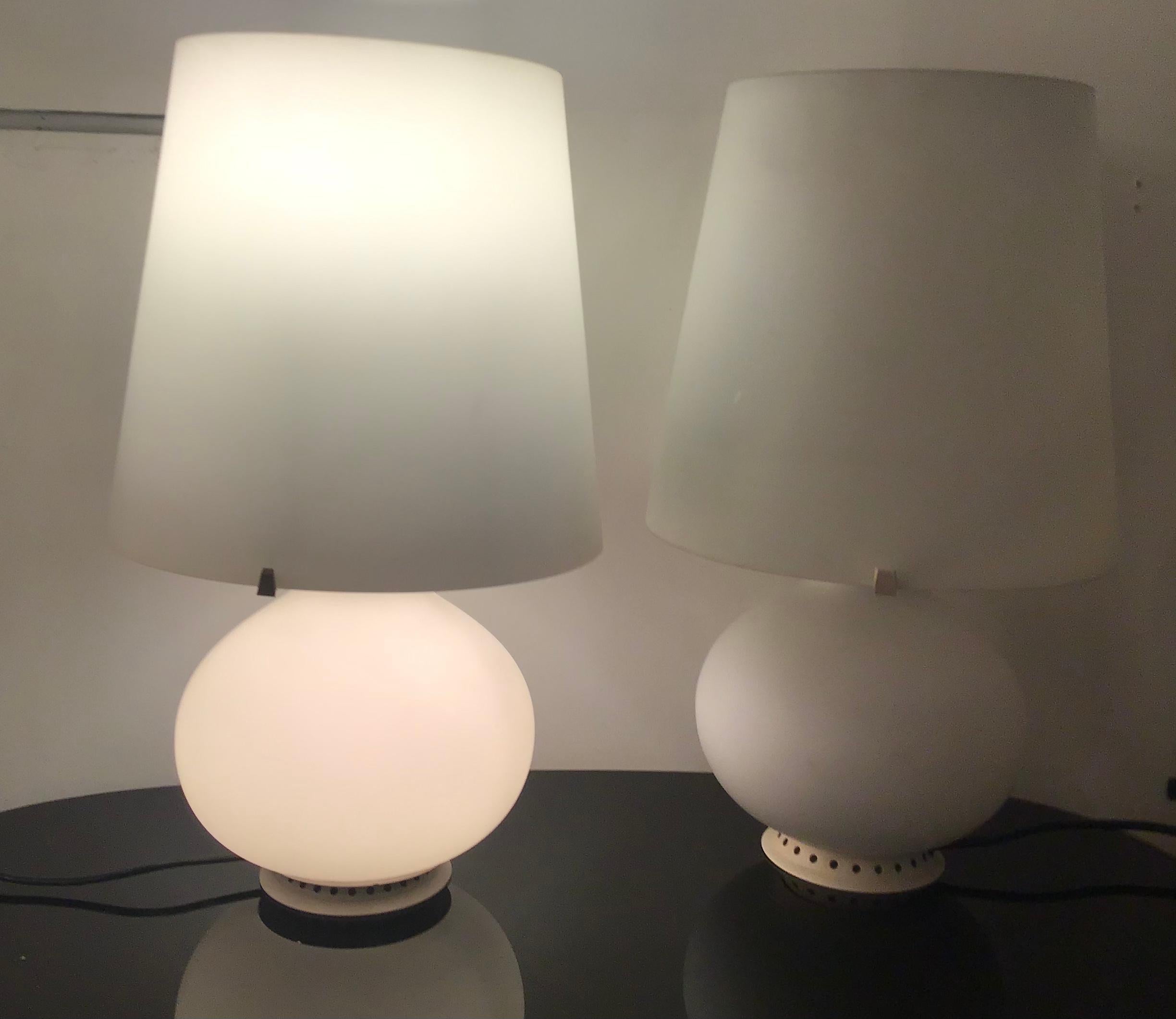 Max Ingrand Fontana Arte Table Lamps Opaline Glass Metal 1954 Italy For Sale 4